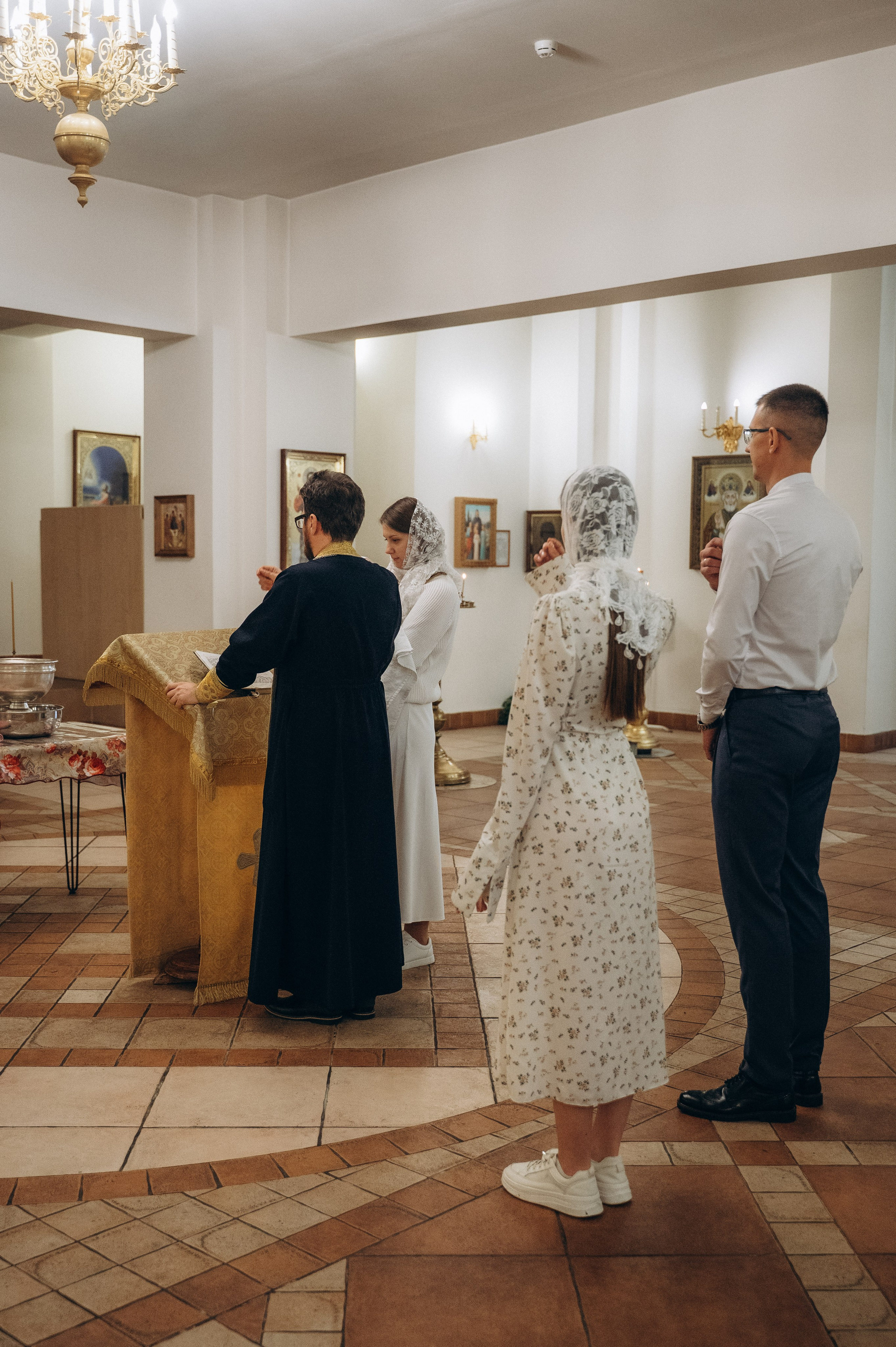 Крещение Ивана конф (Храм в честь святых мучениц Веры, Надежды, Любови и матери их Софии, нижний храм). Семейный фотограф в Минске Дарья Дреко