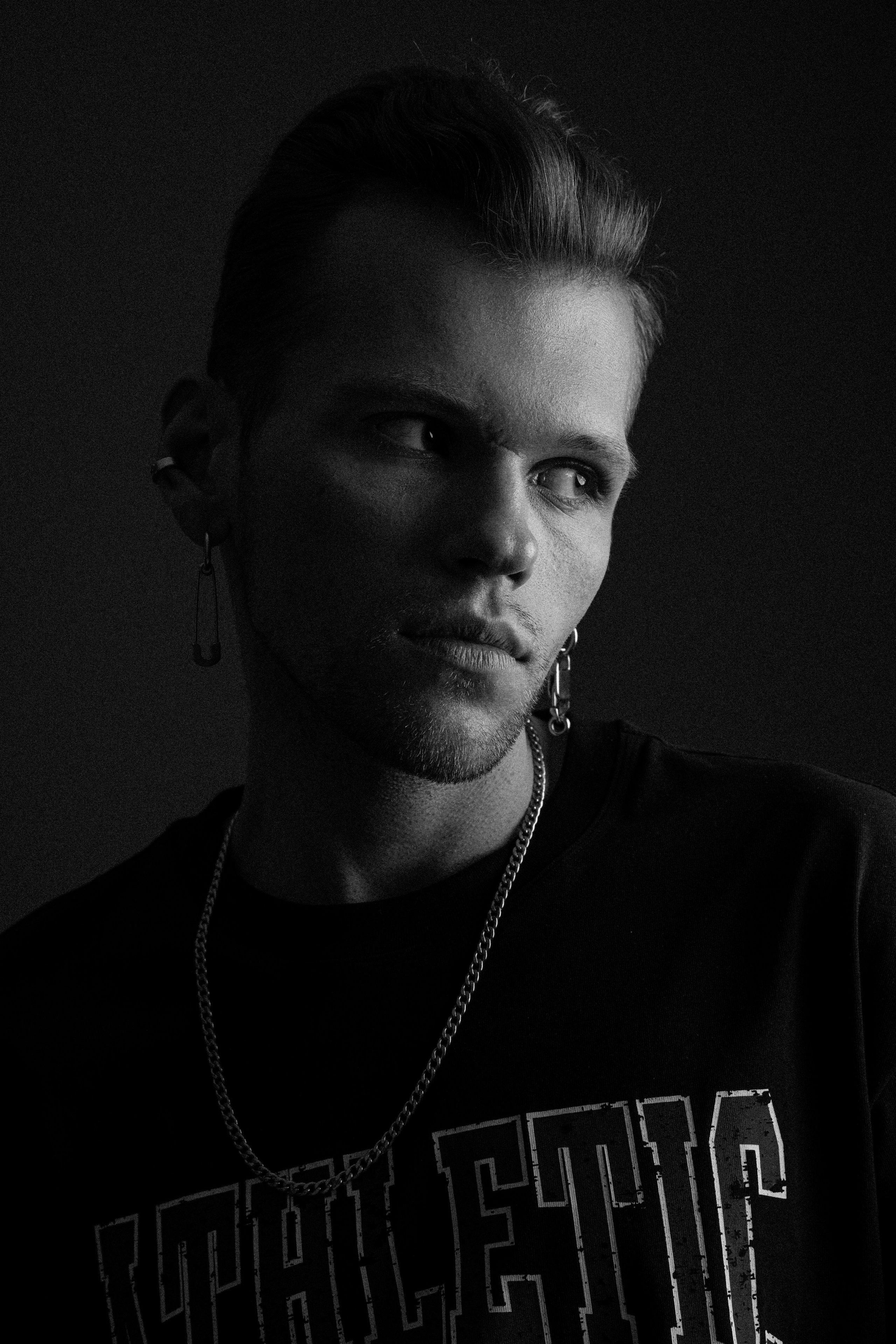 Alex Alone. Креативный и коммерческий фотограф в Москве Алёна Куликова