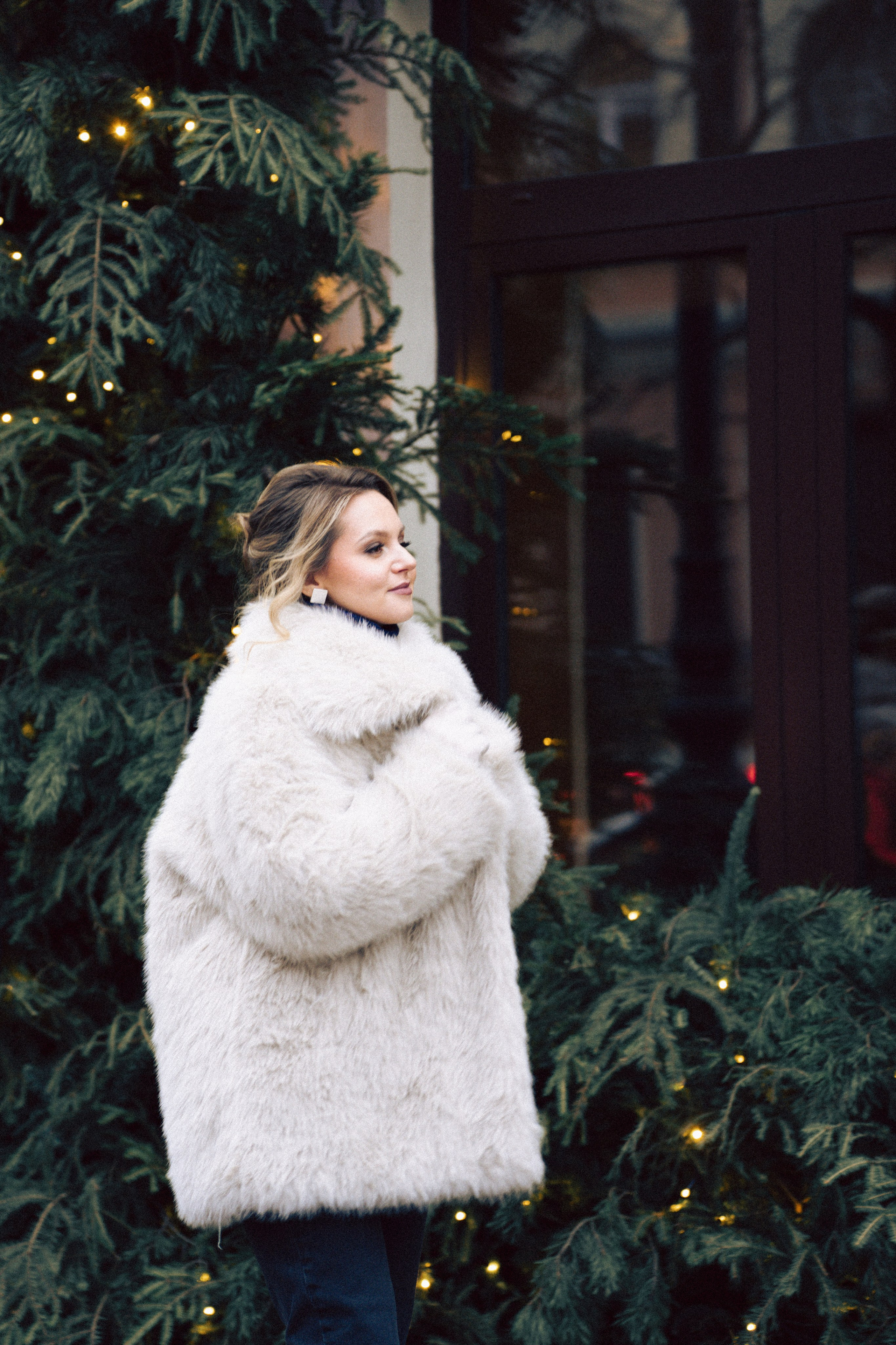 НОВОГОДНЯЯ ФОТОСЕСИИЯ В СТУДИИ ДЛЯ ДЕВУШКИ И ПРОГУЛКА ПО ЧЕРНЫШЕВСКОЙ. Профессиональный фотограф, Санкт-Петербург — Виктория Богомолова