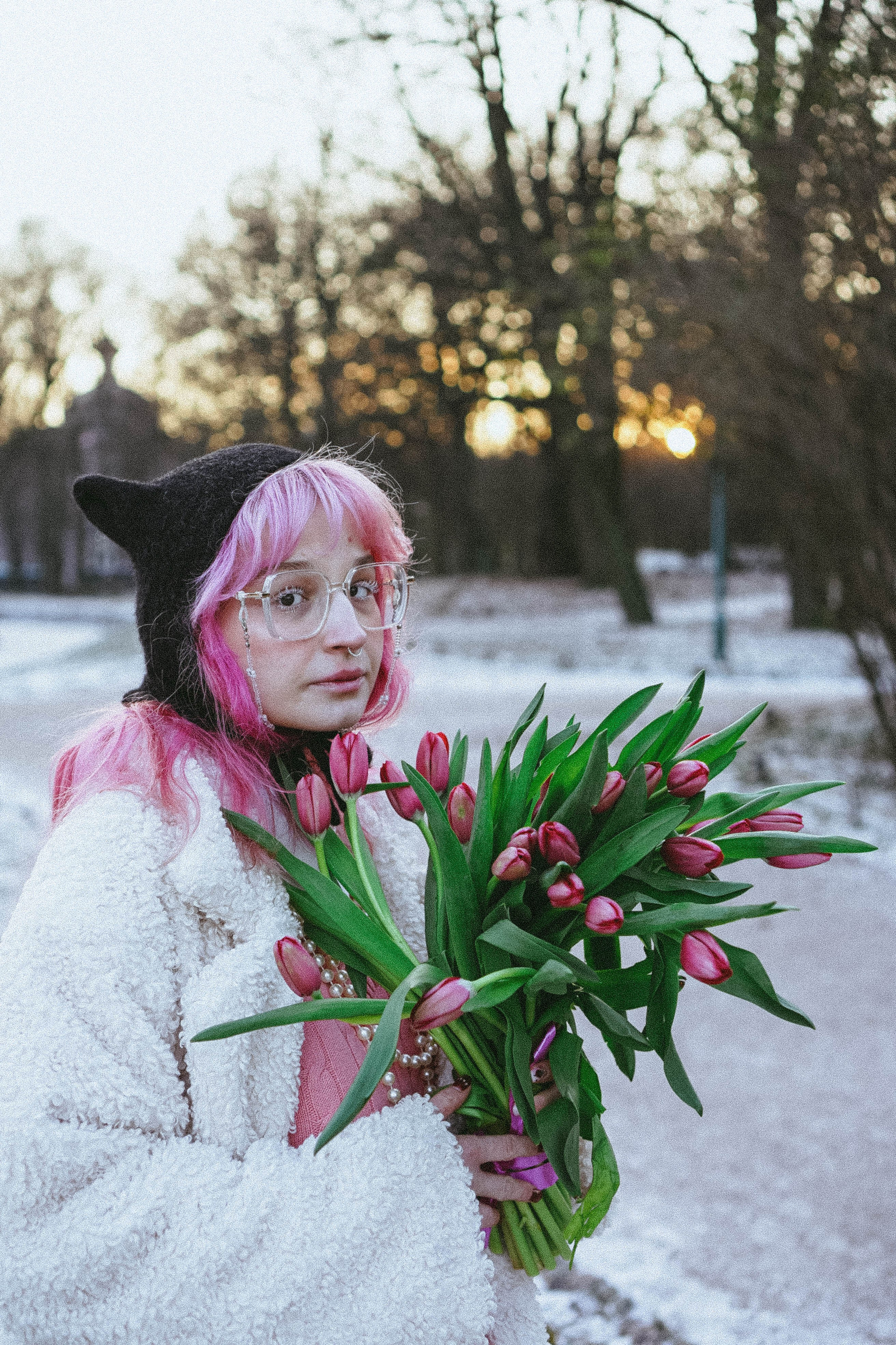 Прогулочная фотосессия с тюльпанами. Профессиональный фотограф, Санкт-Петербург — Виктория Богомолова
