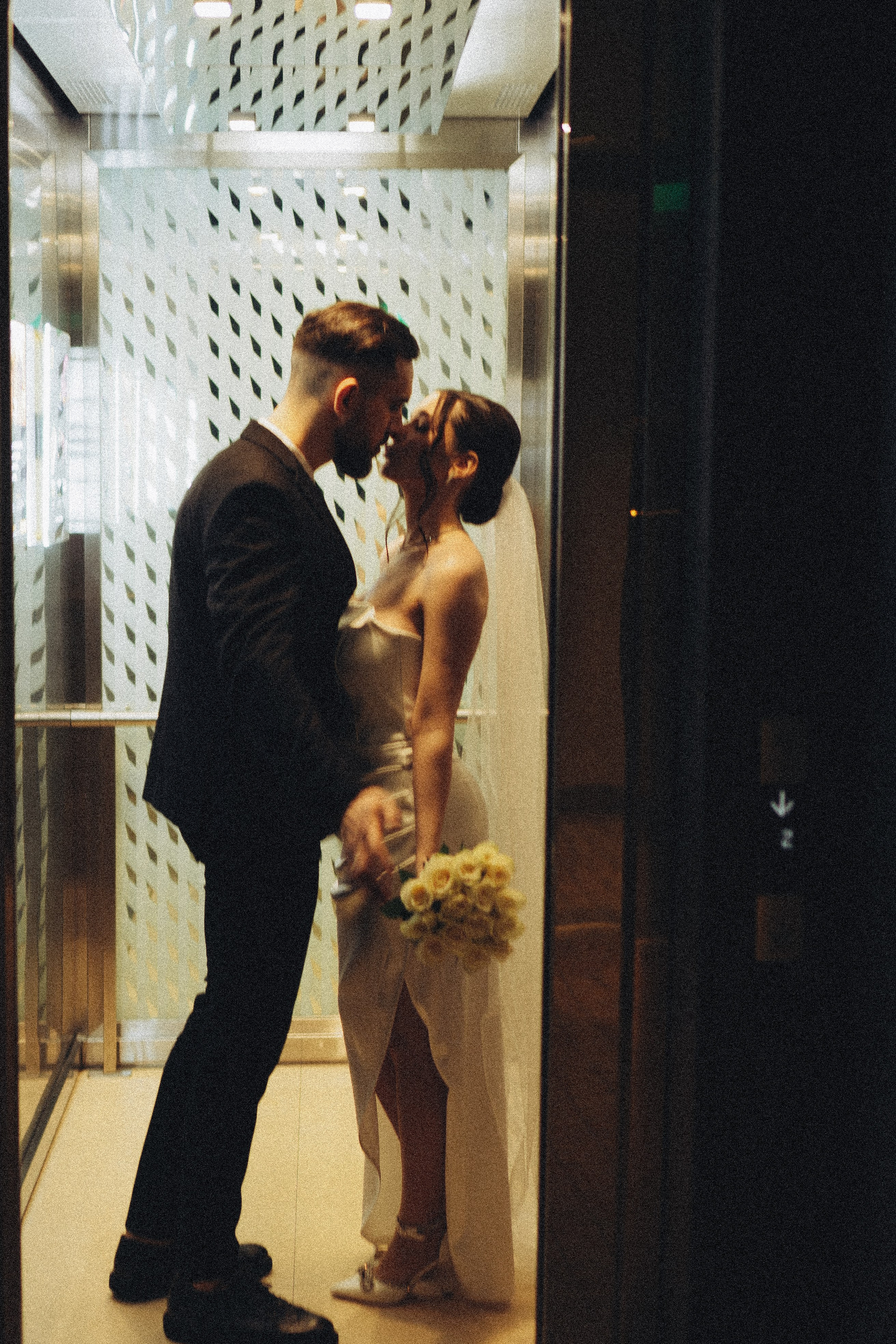 СВАДЕБНАЯ СЬЕМКА СБОРОВ ЖЕНИХА И НЕВЕСТЫ В ОТЕЛЕ И ТАКЖЕ ФОТОСЕССИИЯ В ОТЕЛЕЕ МЕГАПОЛИС БРЯНСК. Профессиональный фотограф, Санкт-Петербург — Виктория Богомолова