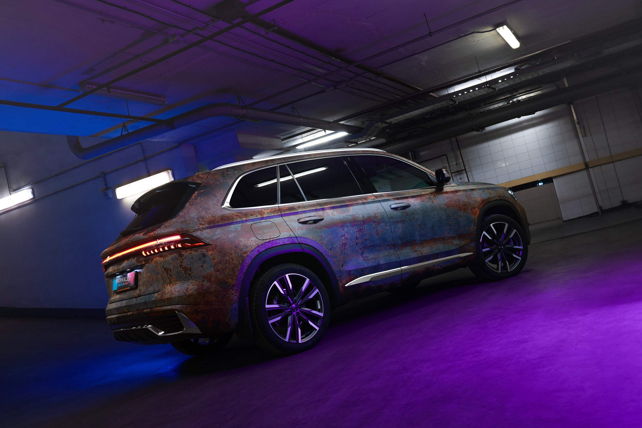 Винилография на Geely Monjaro. Студия дизайна и оклейки авто Barmaley Design