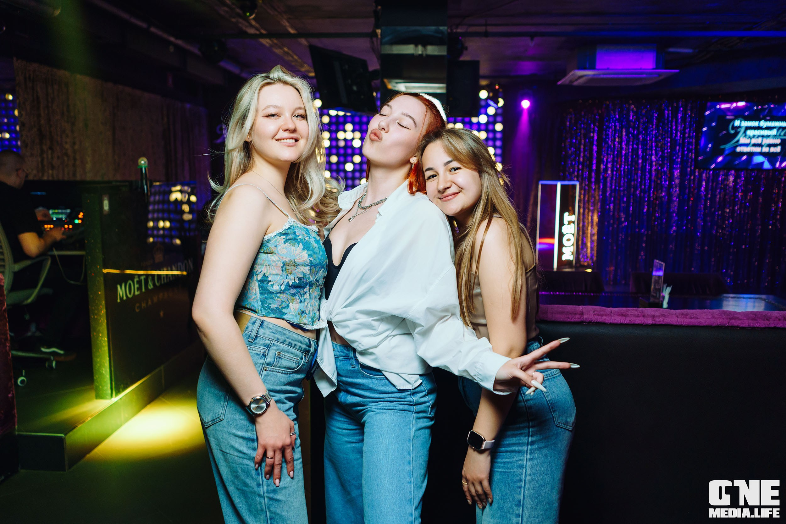 Фоторепортаж из караоке-клуба Эйфория. One Media Life: фоторепортажи, фотоотчеты с мероприятий и заведений