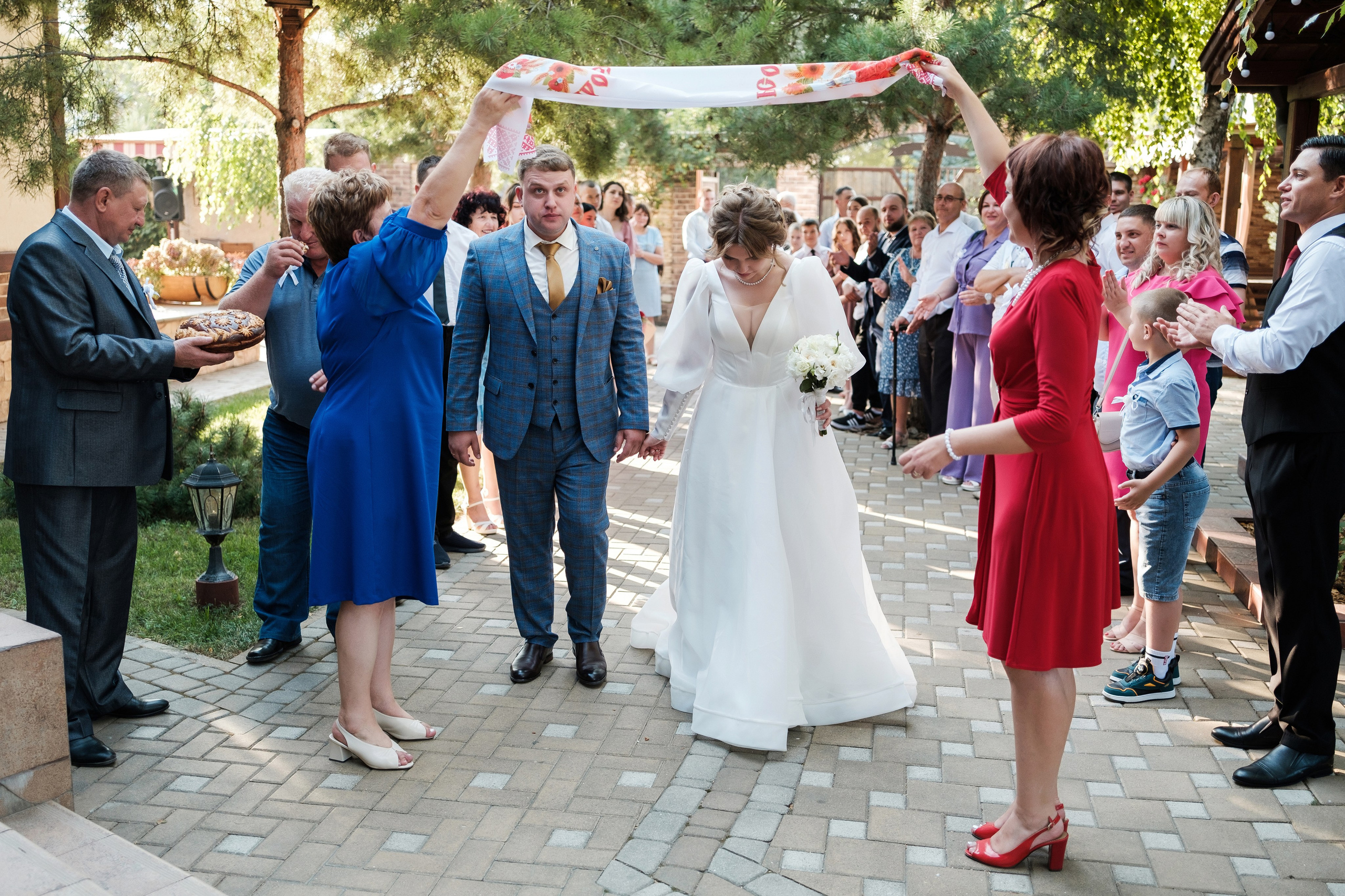 Виктор и Анна. Свадебный фотограф | репортаж | праздники | крещение