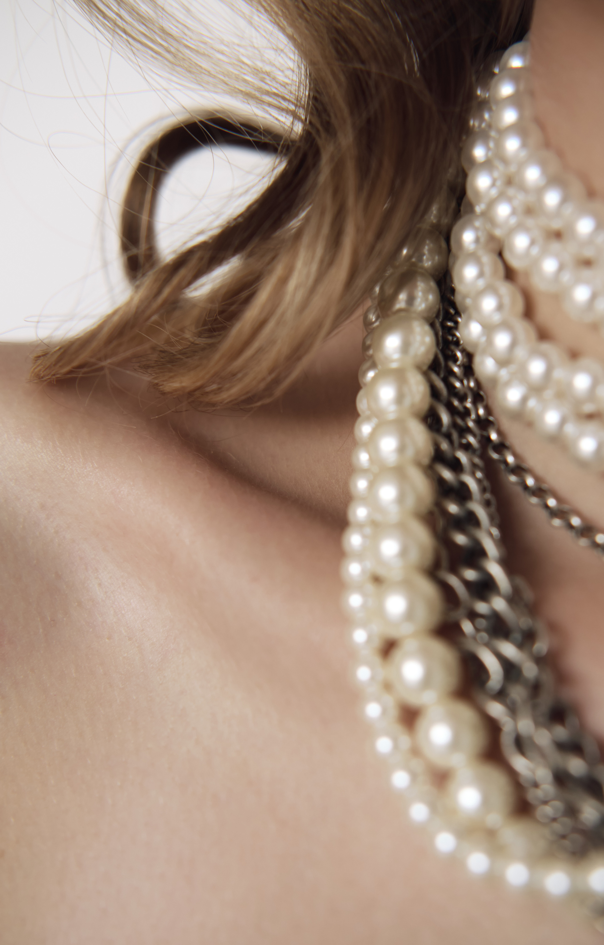 жемчуг фото на шее услуги стилиста