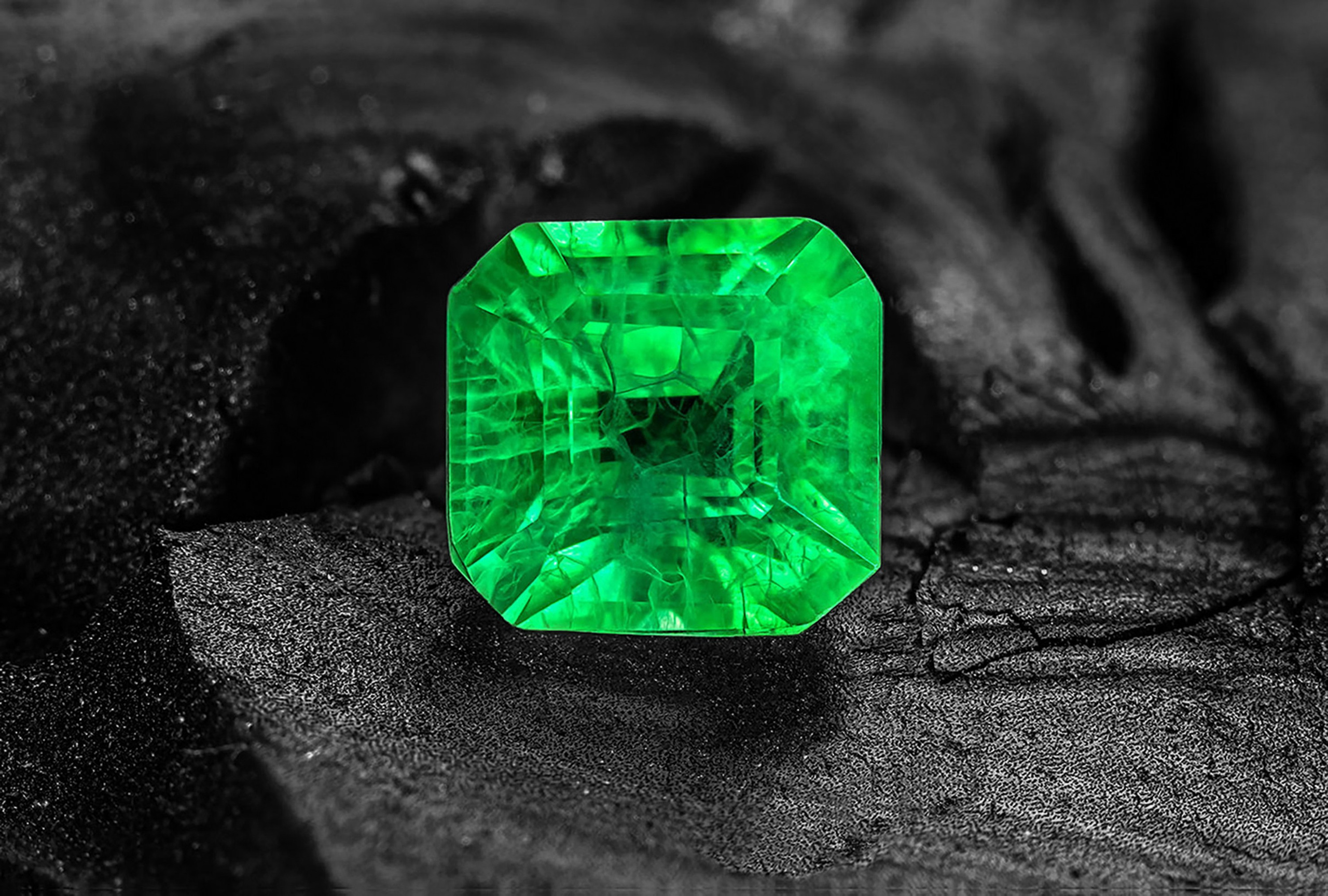 Рекламная эксклюзивная предметная фотосъёмка ювелирных изделий в Москве  тел +7 966-003-13-07. Высококачественная профессиональная рекламная фотосъёмка ювелирных украшений, драгоценных камней в Москве. Обучение, консультация