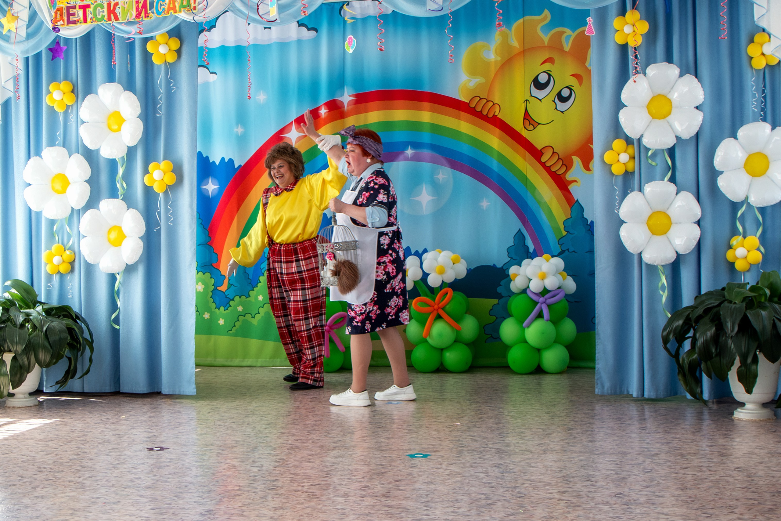 Выпускной вечер. Группа «Вишенка». Фотограф в Шелехове, лучшие выпускные альбомы в Шелехове