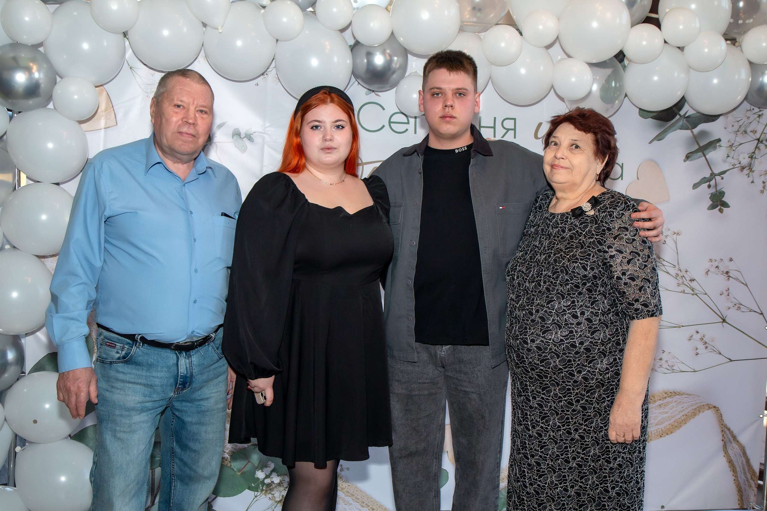 Данил и Елизавета. Банкет. Фотограф в Шелехове, лучшие выпускные альбомы в Шелехове