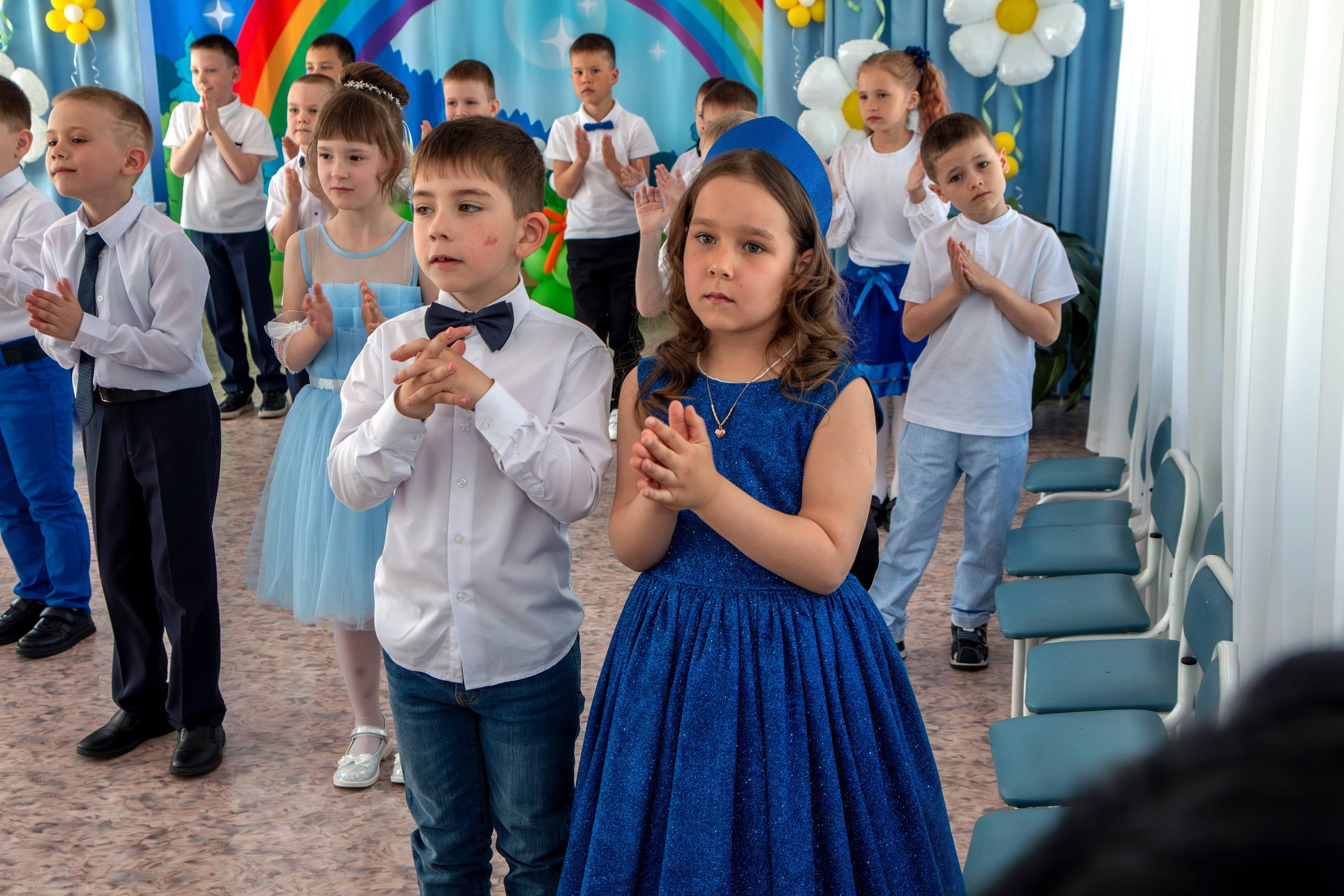 Выпускной вечер. Группа «Вишенка». Фотограф в Шелехове, лучшие выпускные альбомы в Шелехове