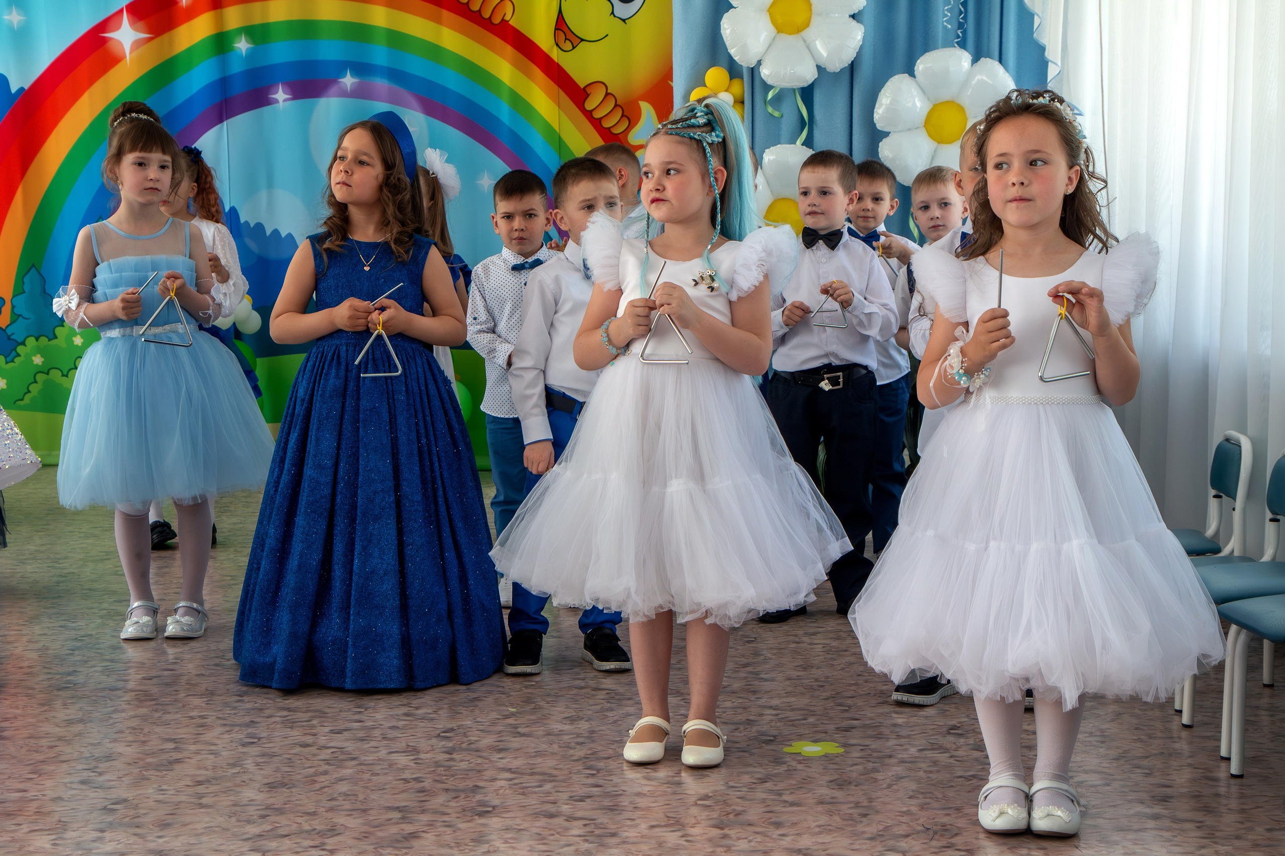 Выпускной вечер. Группа «Вишенка». Фотограф в Шелехове, лучшие выпускные альбомы в Шелехове