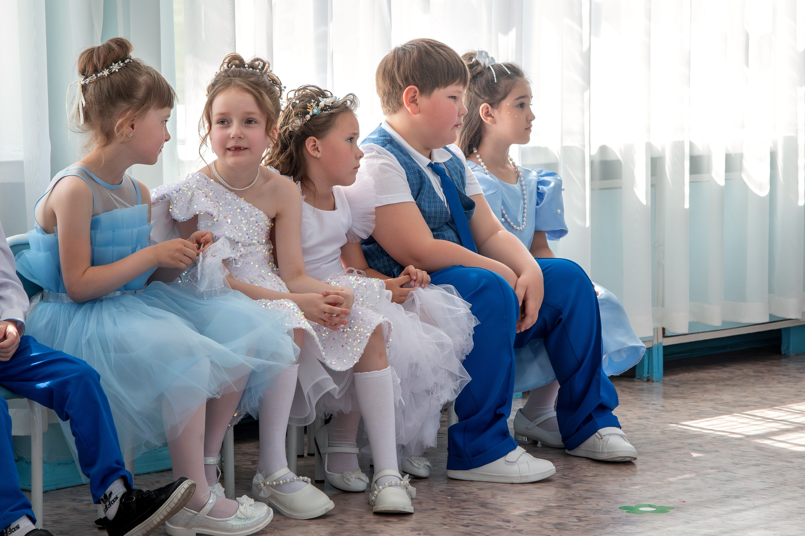 Выпускной вечер. Группа «Вишенка». Фотограф в Шелехове, лучшие выпускные альбомы в Шелехове