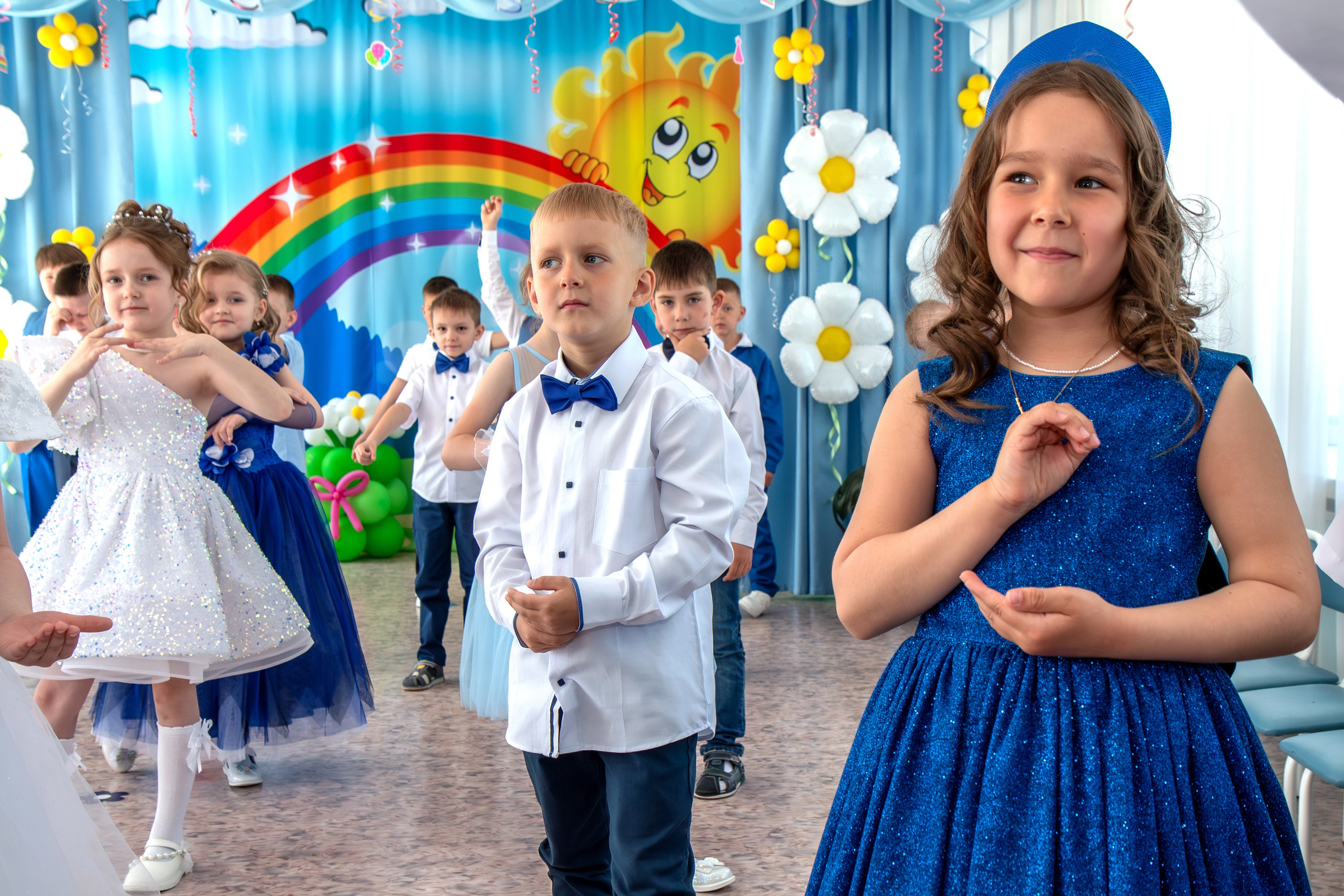 Выпускной вечер. Группа «Вишенка». Фотограф в Шелехове, лучшие выпускные альбомы в Шелехове