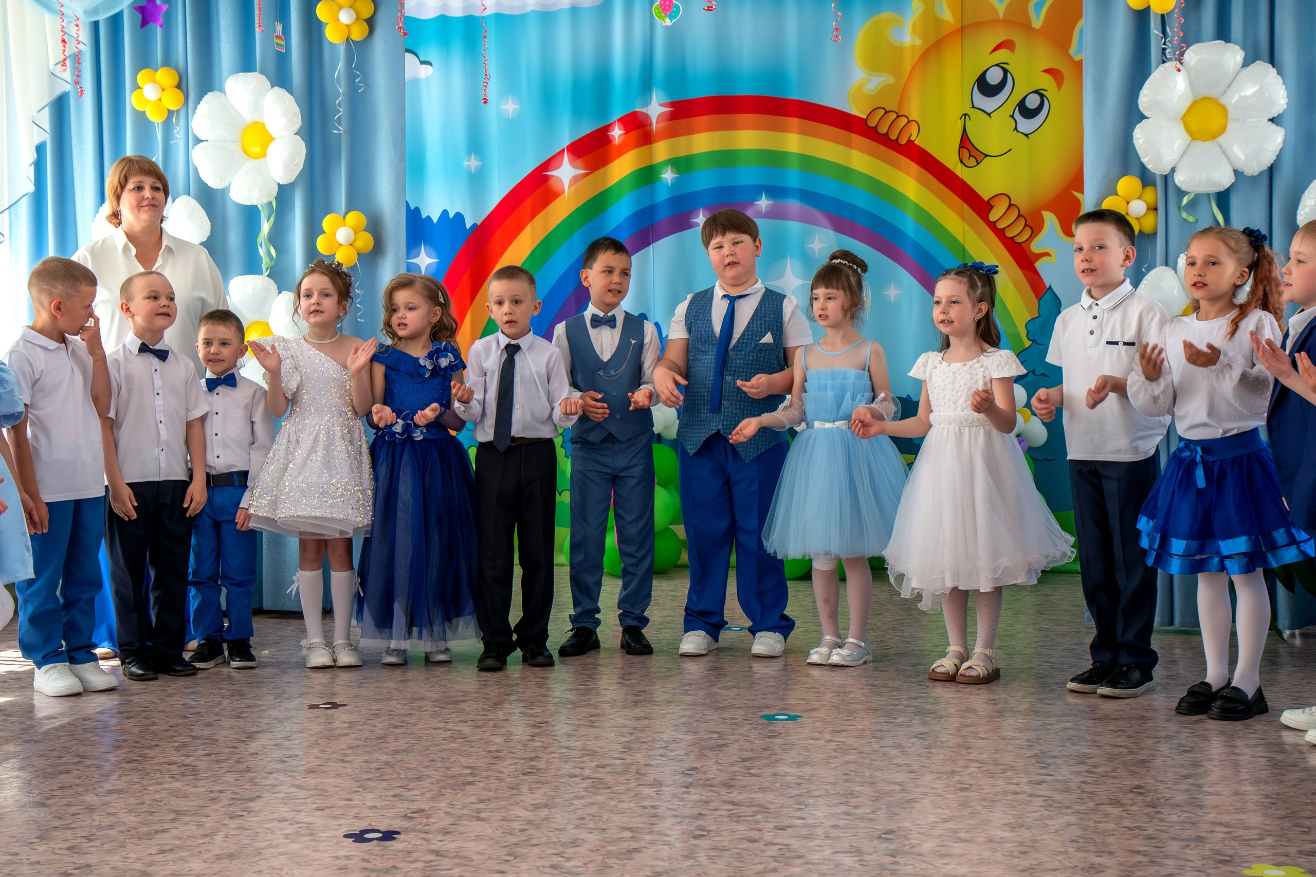 Выпускной вечер. Группа «Вишенка». Фотограф в Шелехове, лучшие выпускные альбомы в Шелехове
