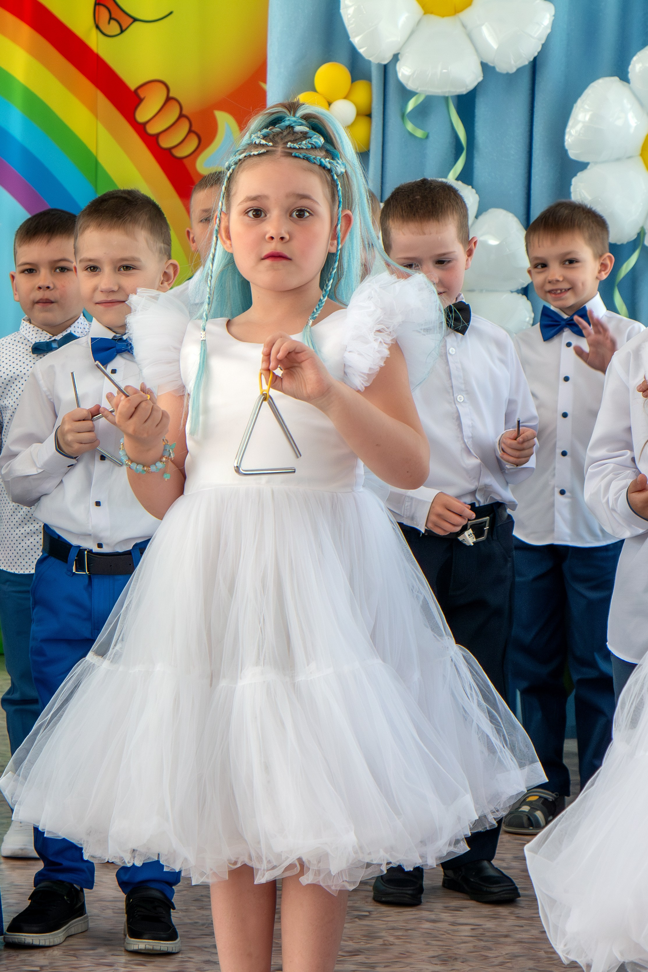 Выпускной вечер. Группа «Вишенка». Фотограф в Шелехове, лучшие выпускные альбомы в Шелехове