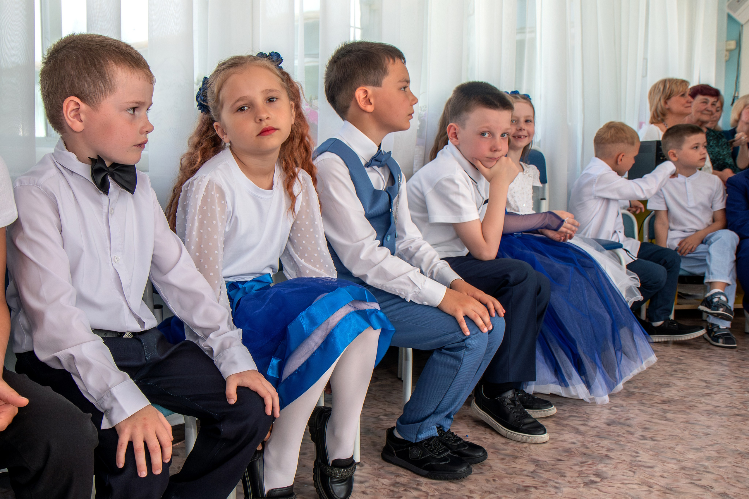 Выпускной вечер. Группа «Вишенка». Фотограф в Шелехове, лучшие выпускные альбомы в Шелехове