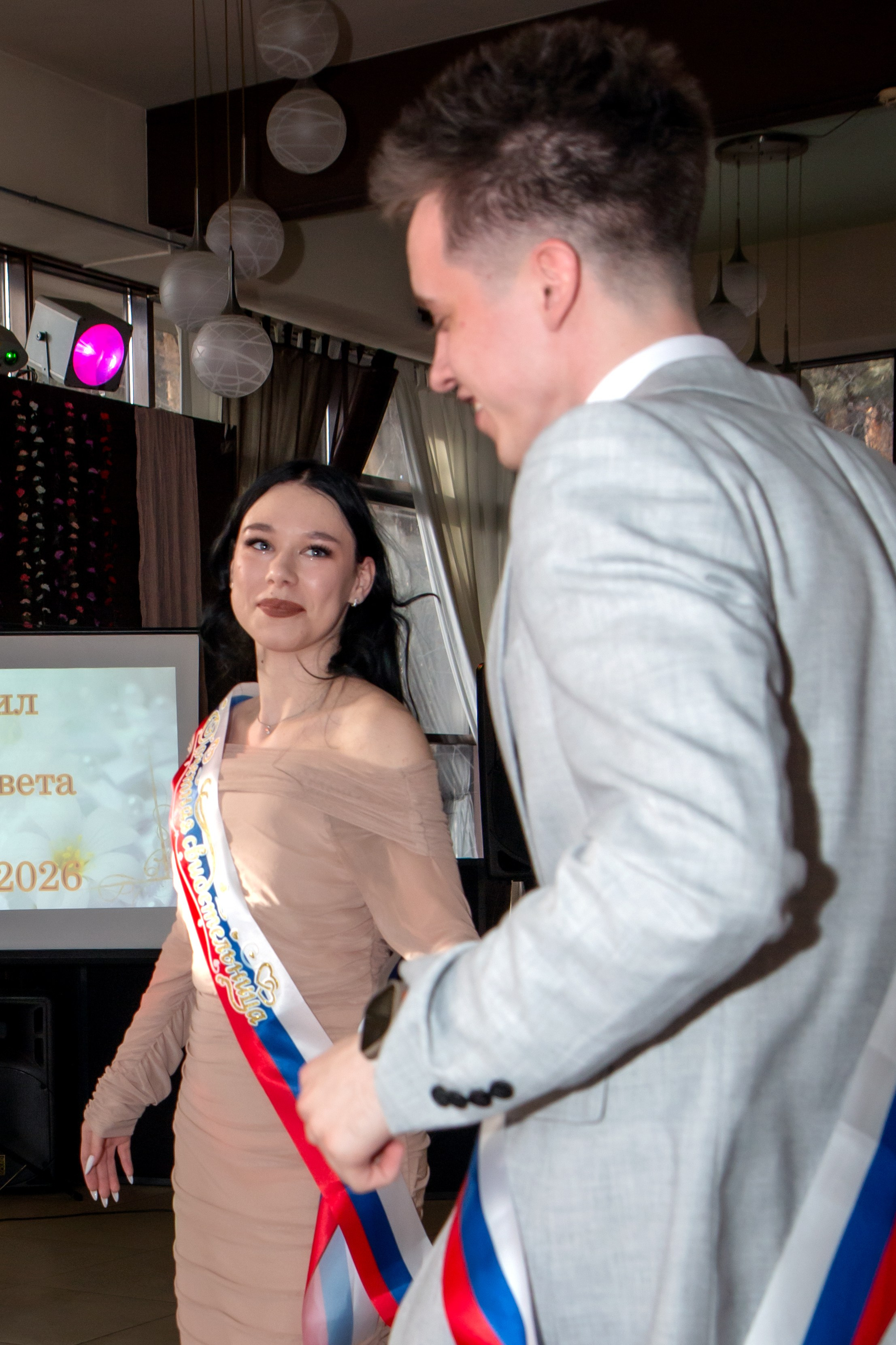 Данил и Елизавета. Банкет. Фотограф в Шелехове, лучшие выпускные альбомы в Шелехове