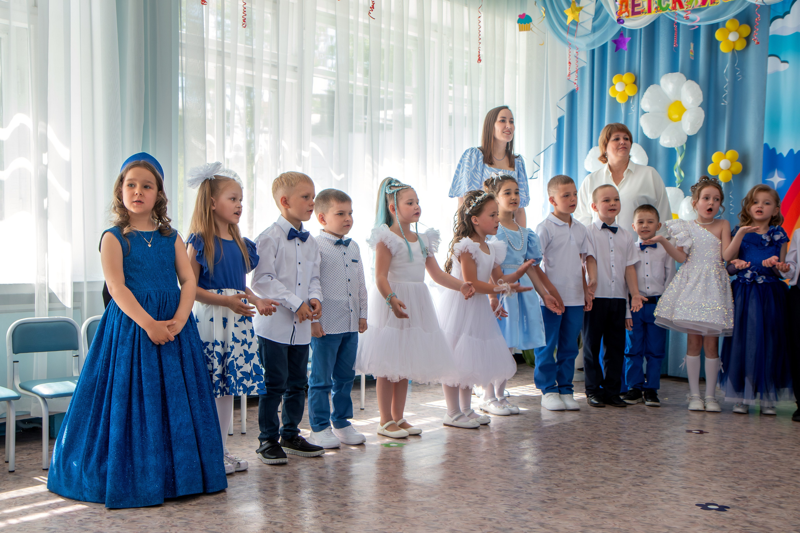 Выпускной вечер. Группа «Вишенка». Фотограф в Шелехове, лучшие выпускные альбомы в Шелехове