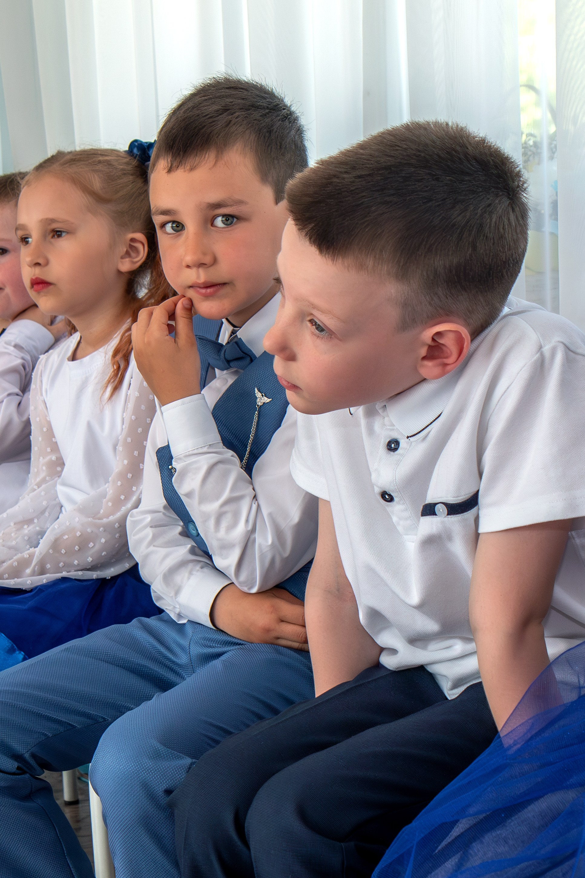 Выпускной вечер. Группа «Вишенка». Фотограф в Шелехове, лучшие выпускные альбомы в Шелехове
