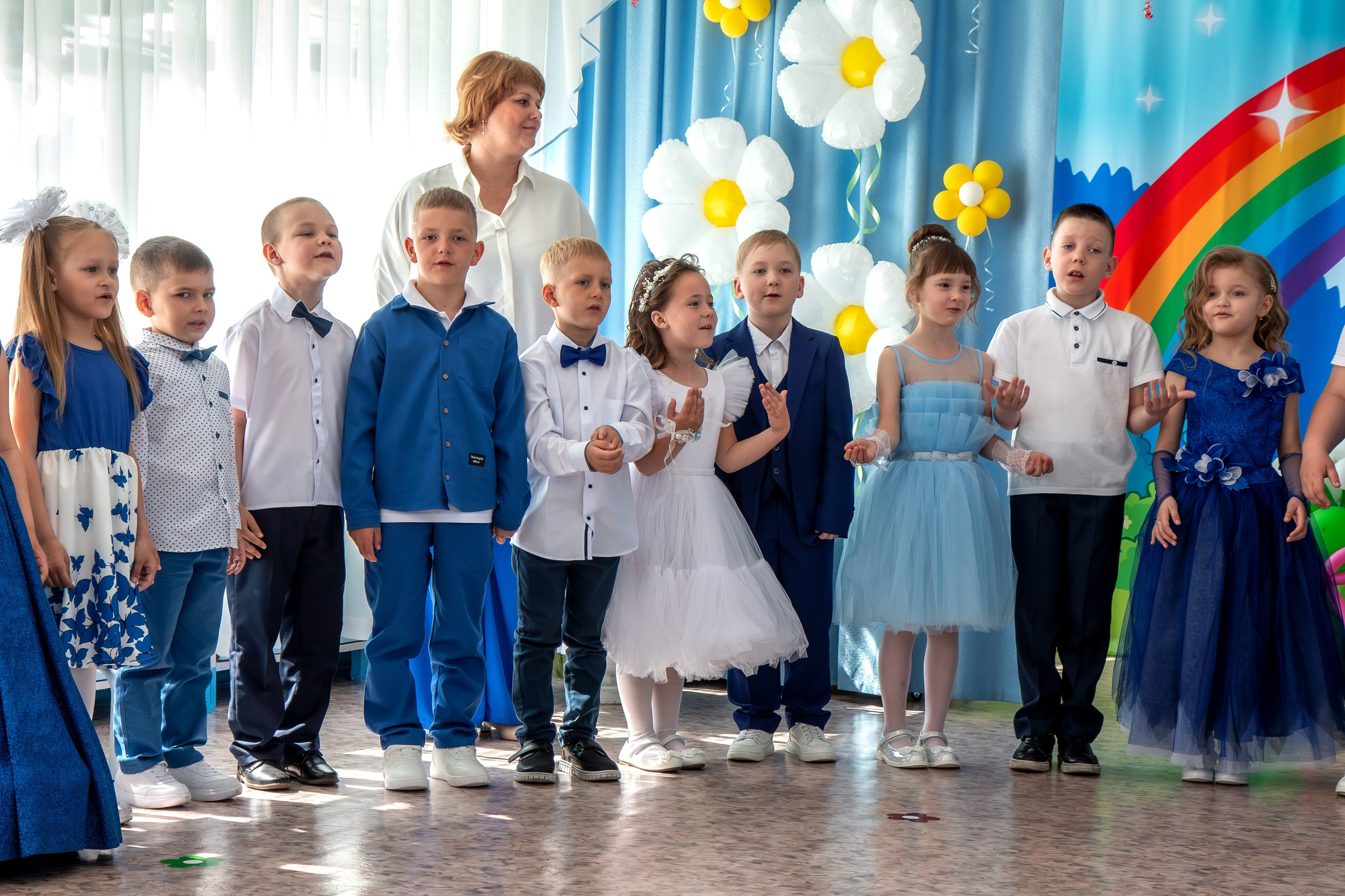 Выпускной вечер. Группа «Вишенка». Фотограф в Шелехове, лучшие выпускные альбомы в Шелехове