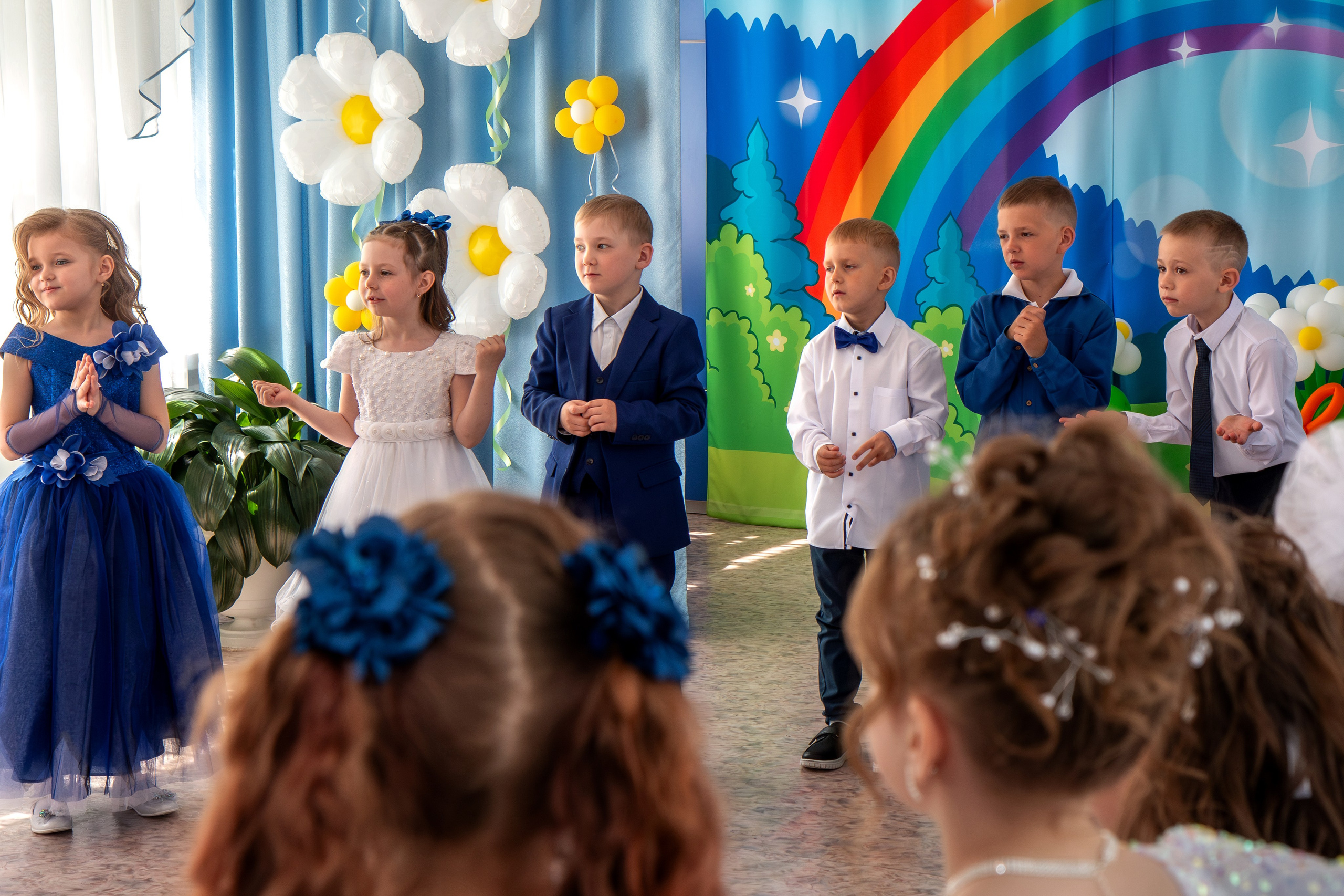 Выпускной вечер. Группа «Вишенка». Фотограф в Шелехове, лучшие выпускные альбомы в Шелехове