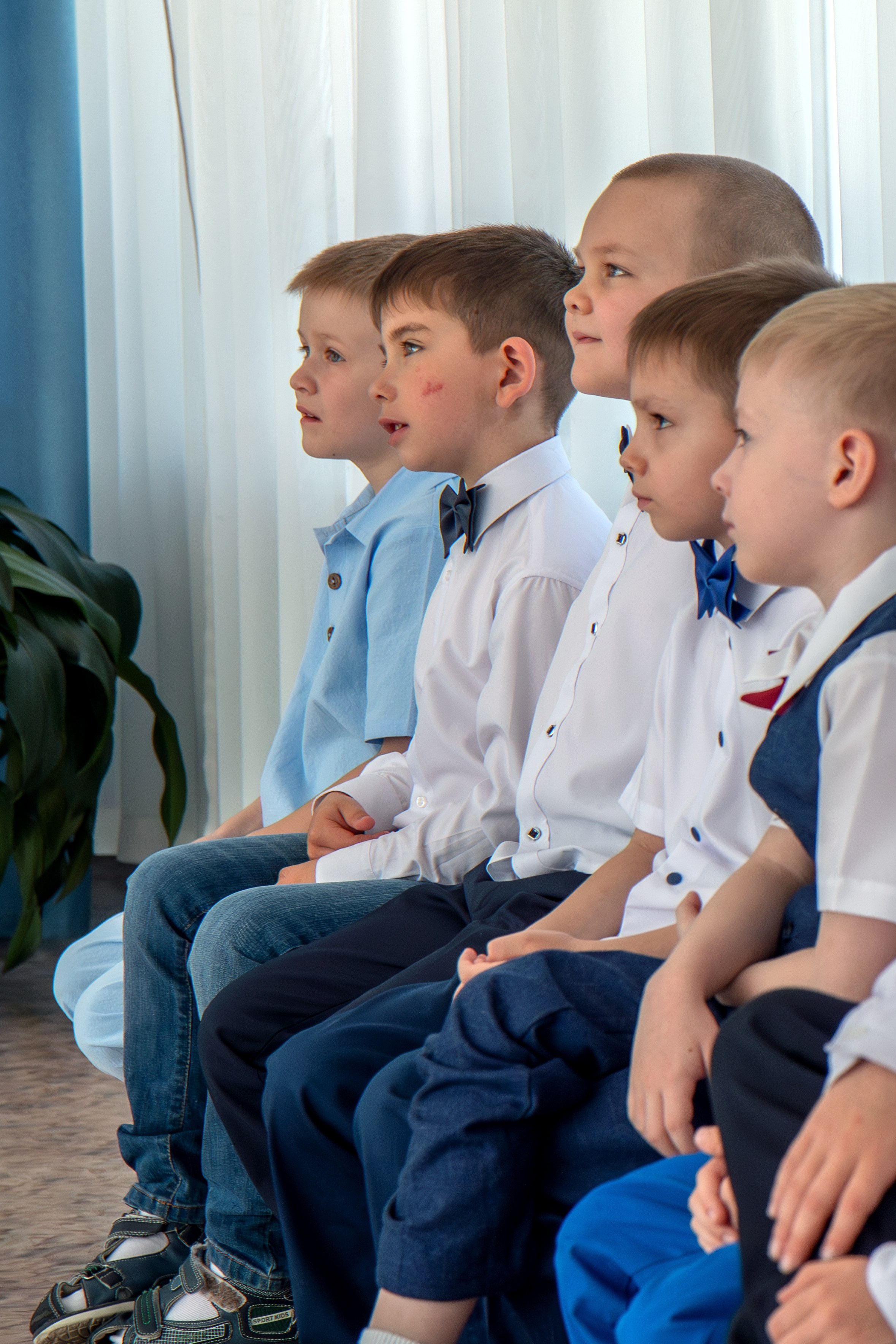 Выпускной вечер. Группа «Вишенка». Фотограф в Шелехове, лучшие выпускные альбомы в Шелехове