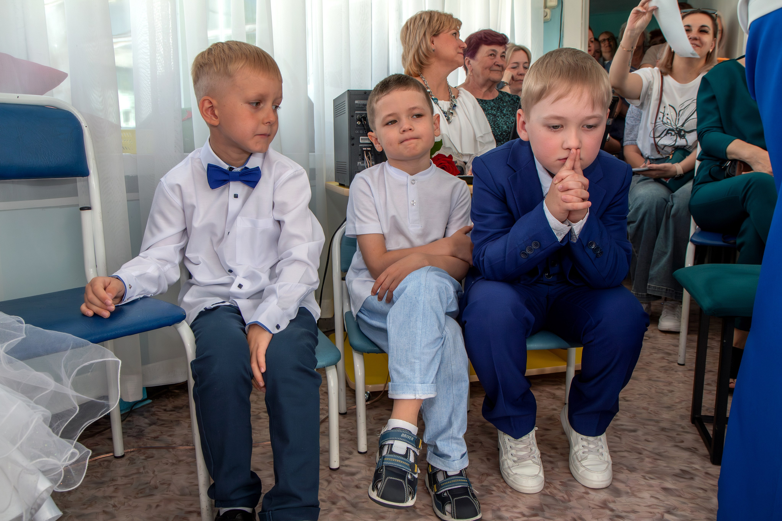Выпускной вечер. Группа «Вишенка». Фотограф в Шелехове, лучшие выпускные альбомы в Шелехове