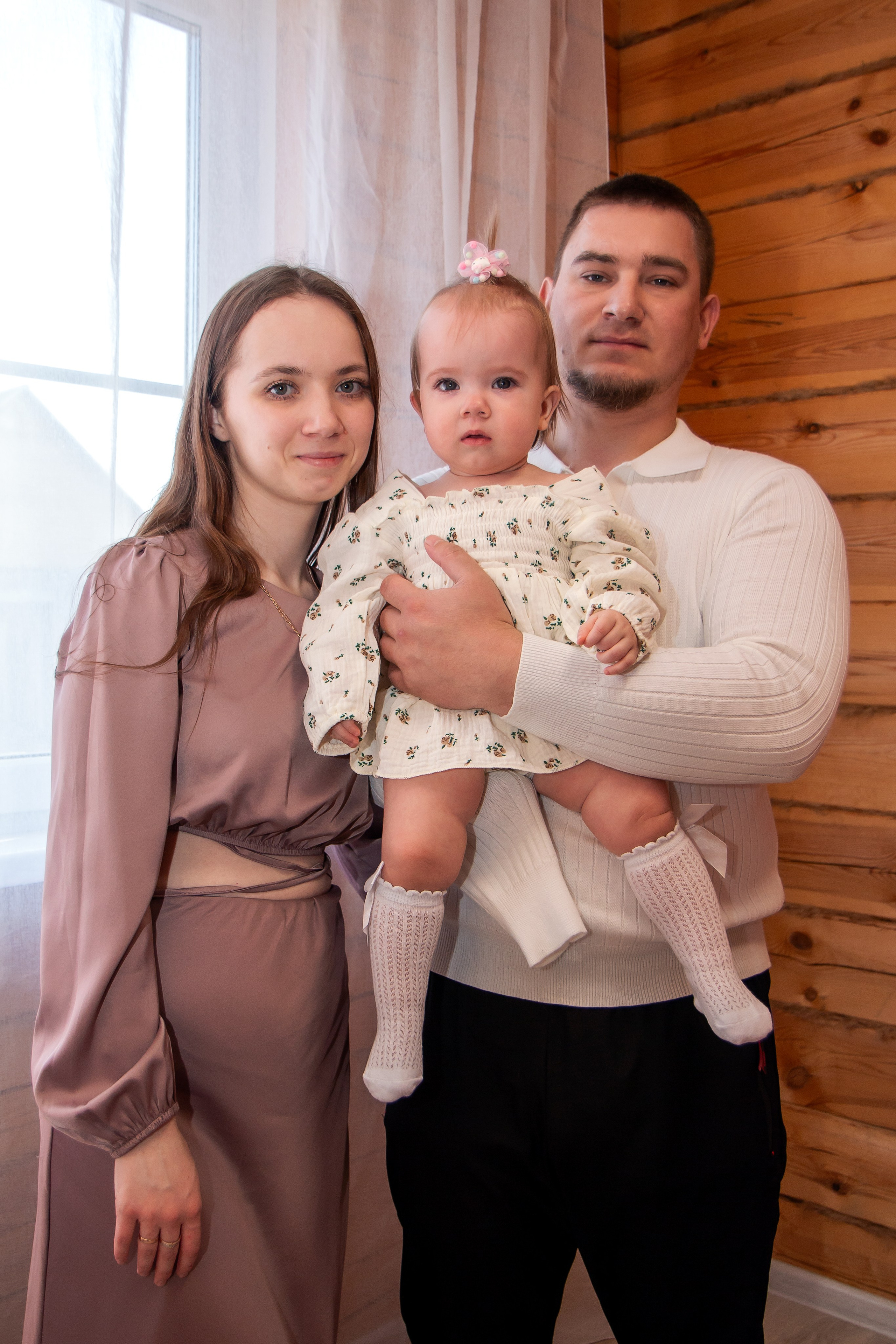 День рождения Агнии. Годовасие. Домашняя съемка. Фотограф в Шелехове, лучшие выпускные альбомы в Шелехове