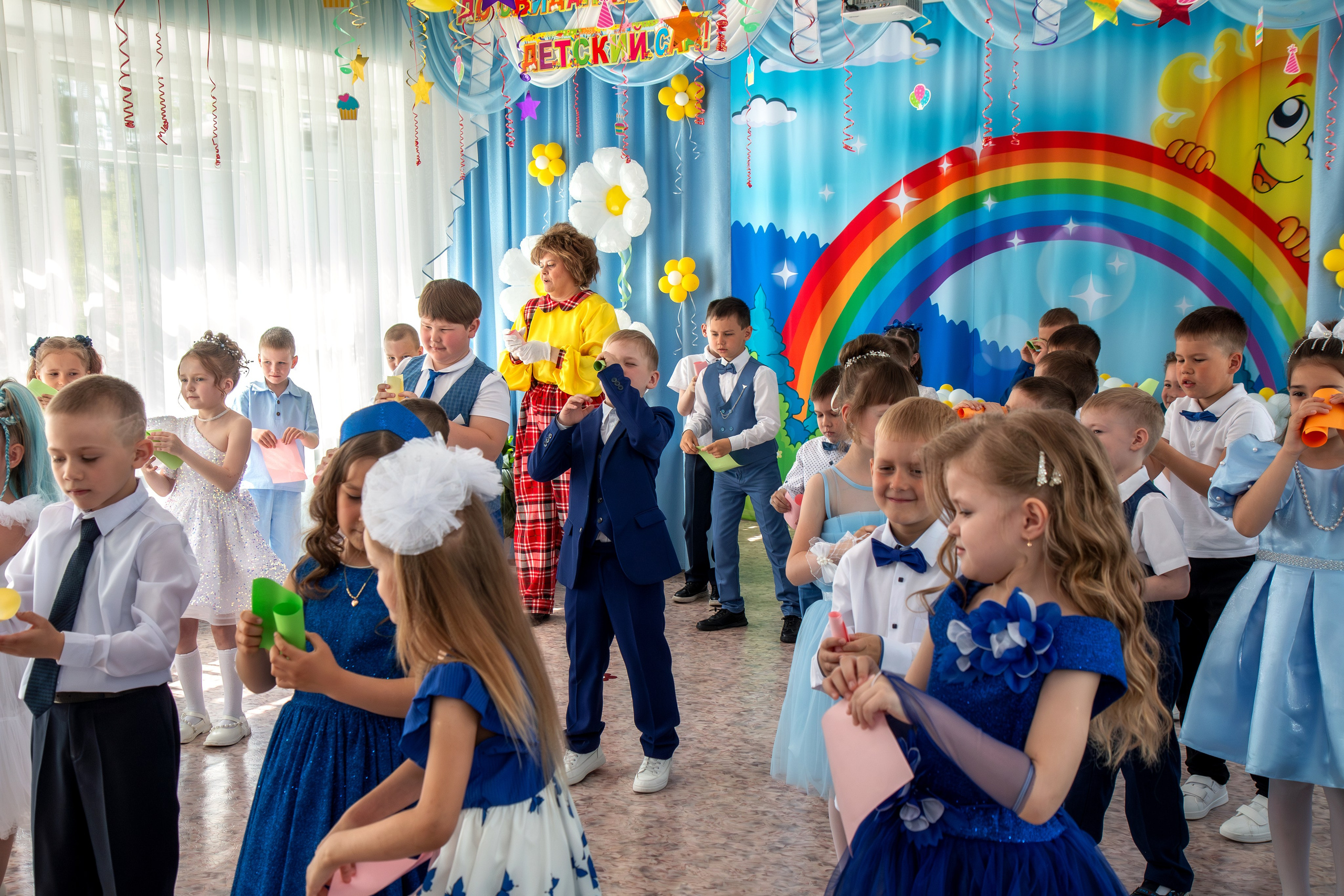 Выпускной вечер. Группа «Вишенка». Фотограф в Шелехове, лучшие выпускные альбомы в Шелехове
