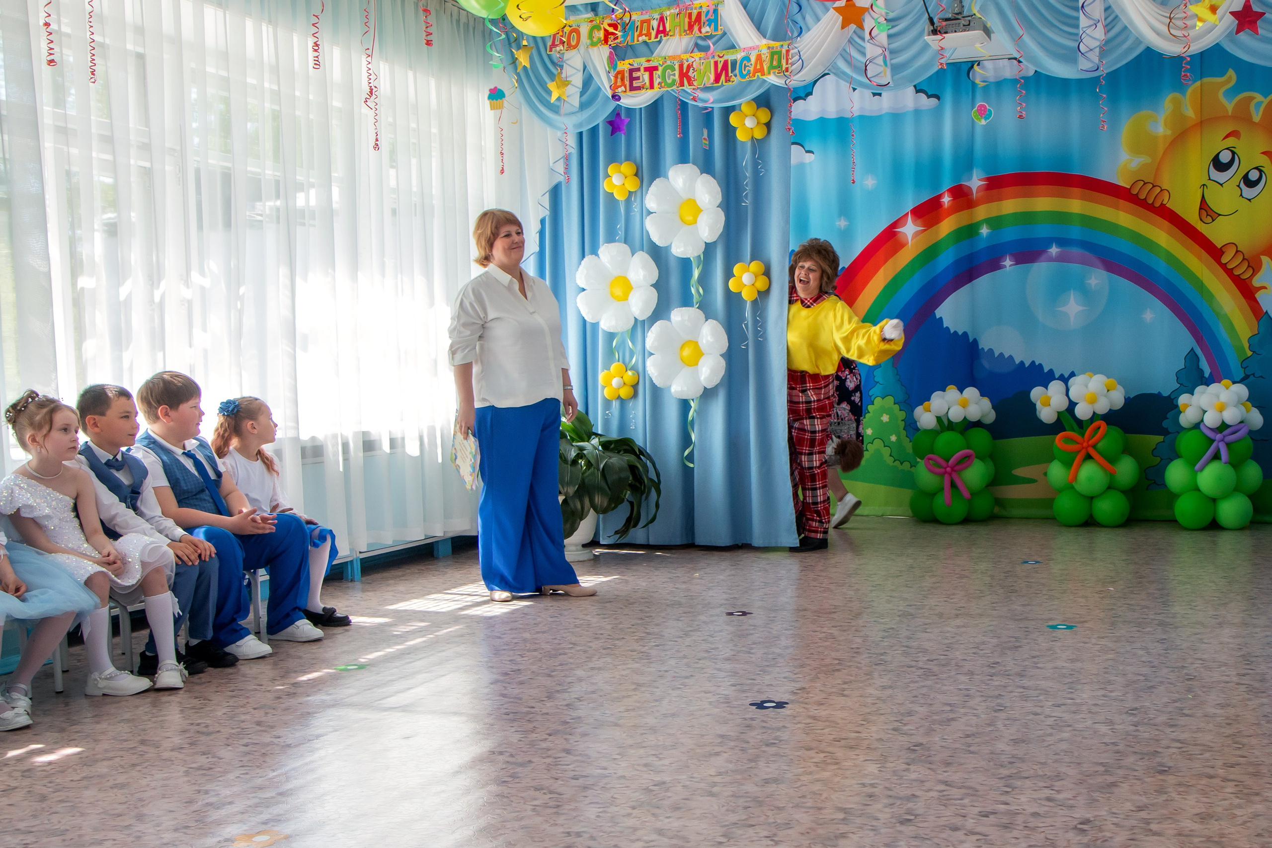 Выпускной вечер. Группа «Вишенка». Фотограф в Шелехове, лучшие выпускные альбомы в Шелехове