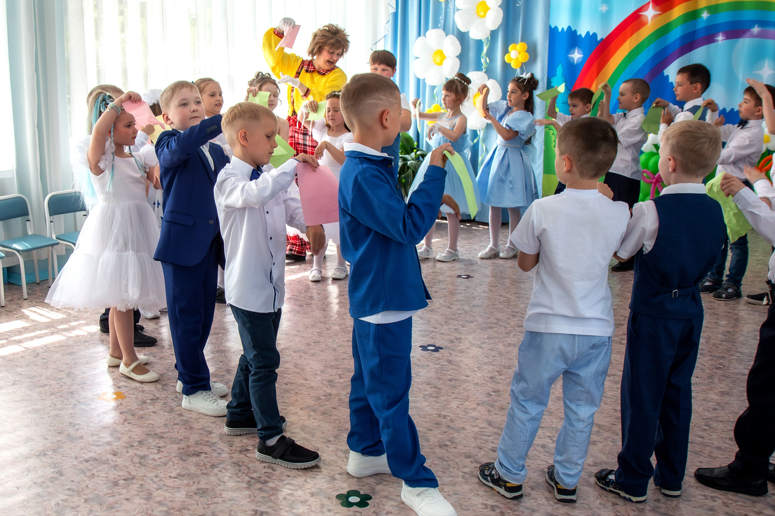 Выпускной вечер. Группа «Вишенка». Фотограф в Шелехове, лучшие выпускные альбомы в Шелехове