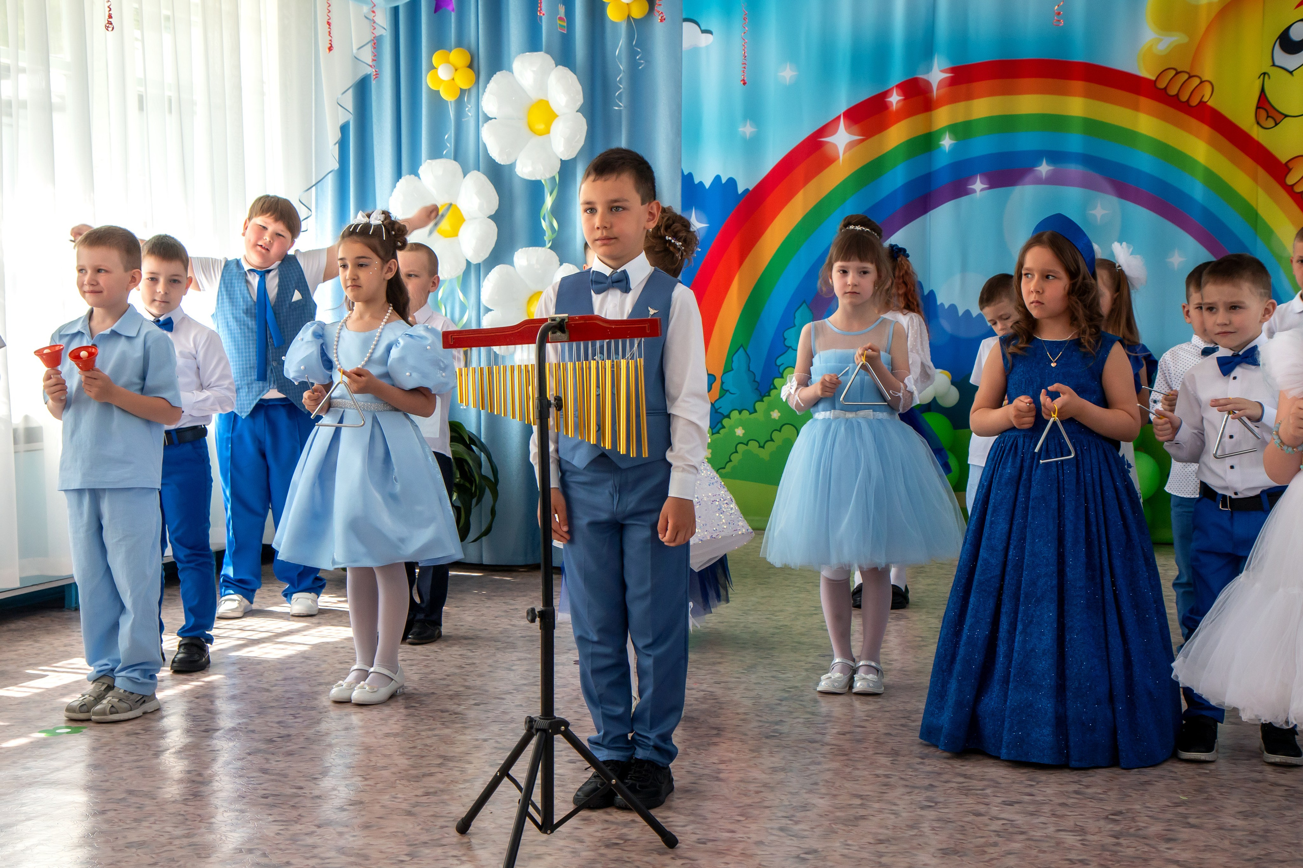 Выпускной вечер. Группа «Вишенка». Фотограф в Шелехове, лучшие выпускные альбомы в Шелехове