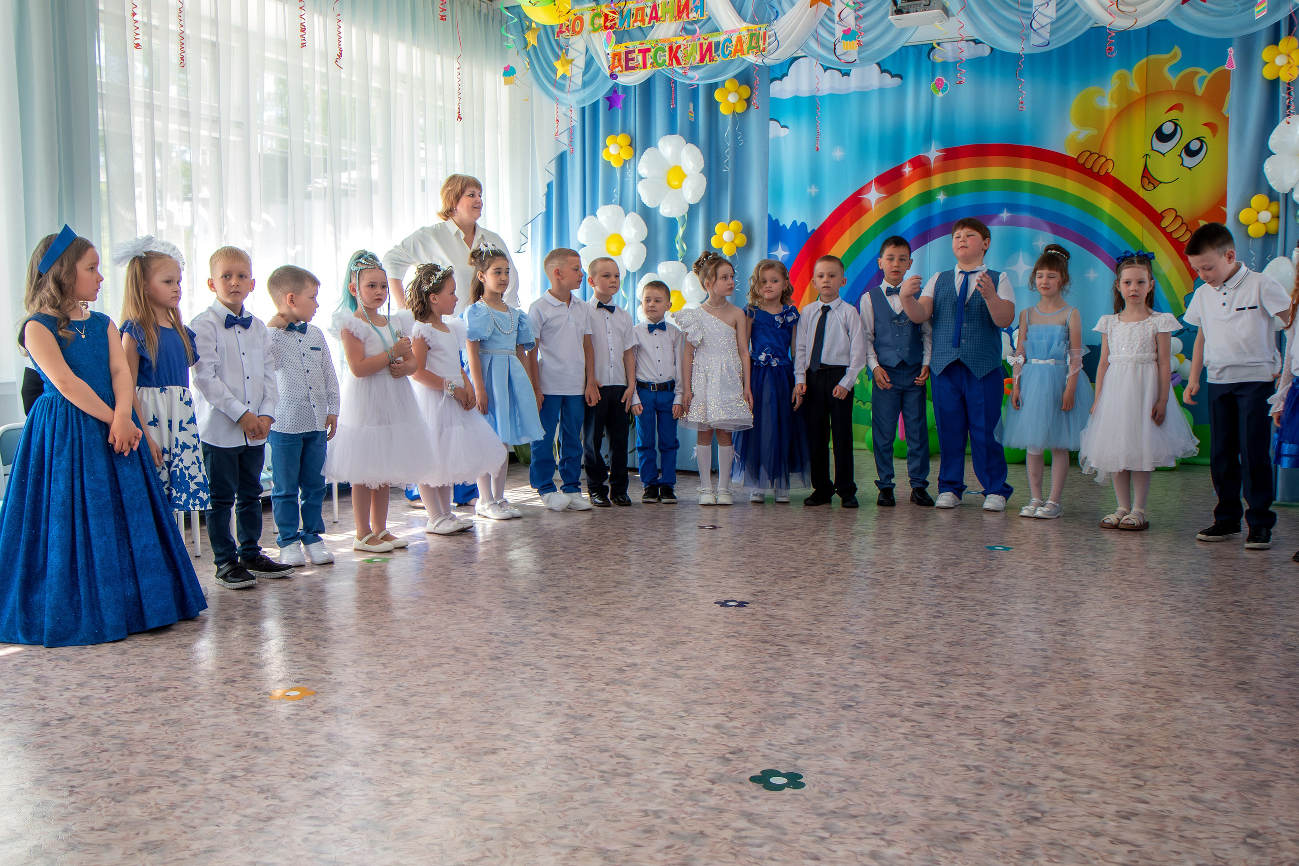 Выпускной вечер. Группа «Вишенка». Фотограф в Шелехове, лучшие выпускные альбомы в Шелехове