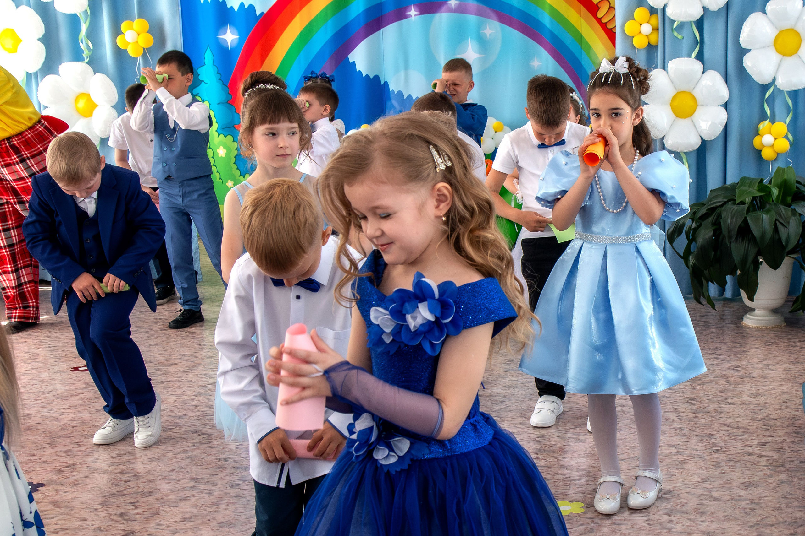 Выпускной вечер. Группа «Вишенка». Фотограф в Шелехове, лучшие выпускные альбомы в Шелехове