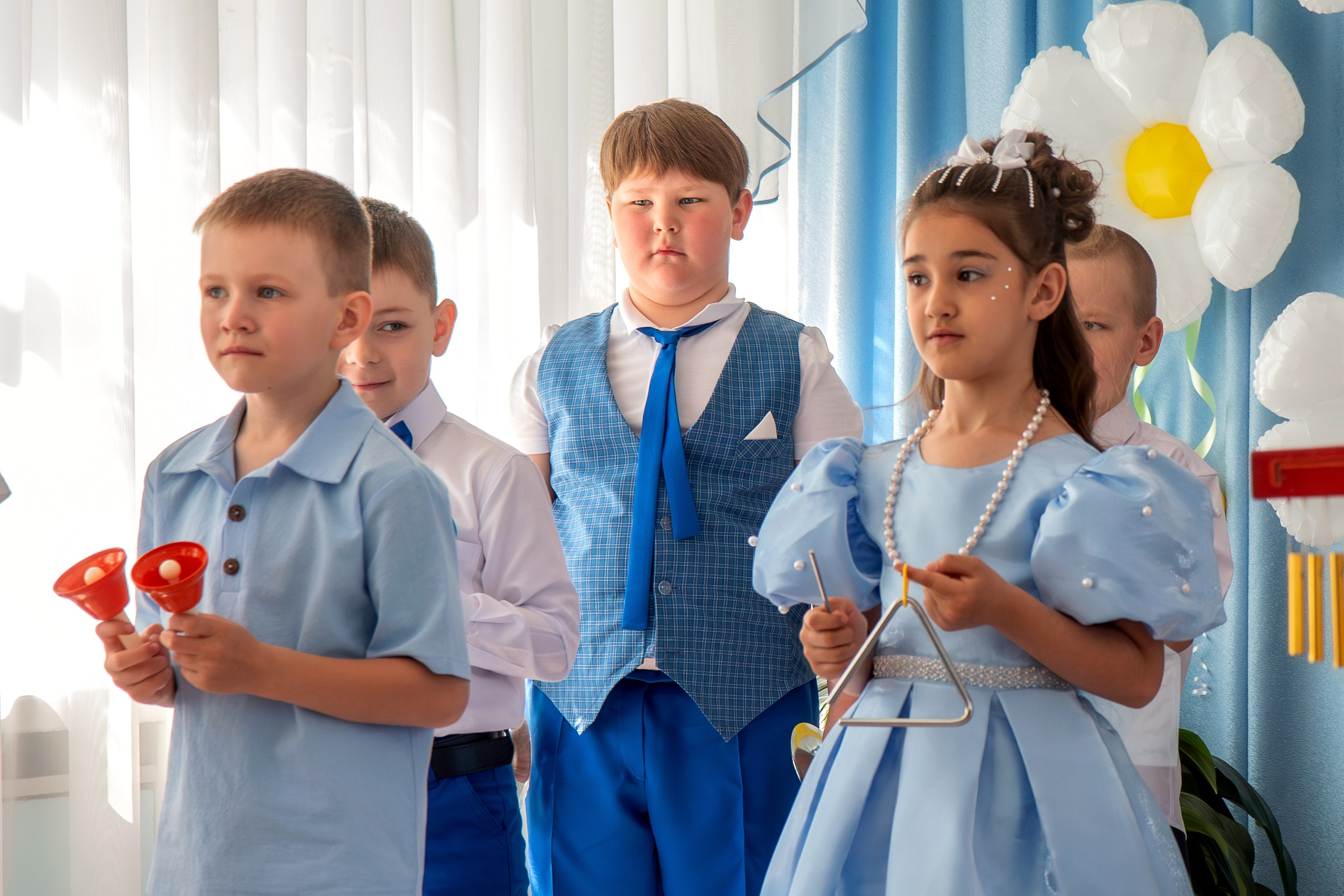 Выпускной вечер. Группа «Вишенка». Фотограф в Шелехове, лучшие выпускные альбомы в Шелехове