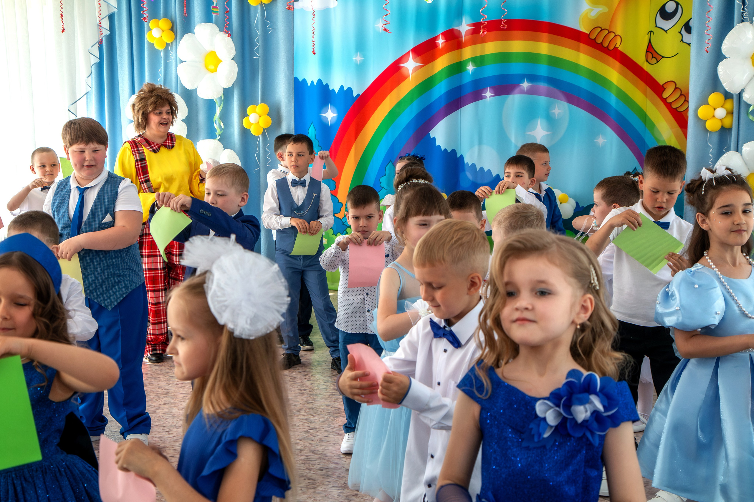 Выпускной вечер. Группа «Вишенка». Фотограф в Шелехове, лучшие выпускные альбомы в Шелехове