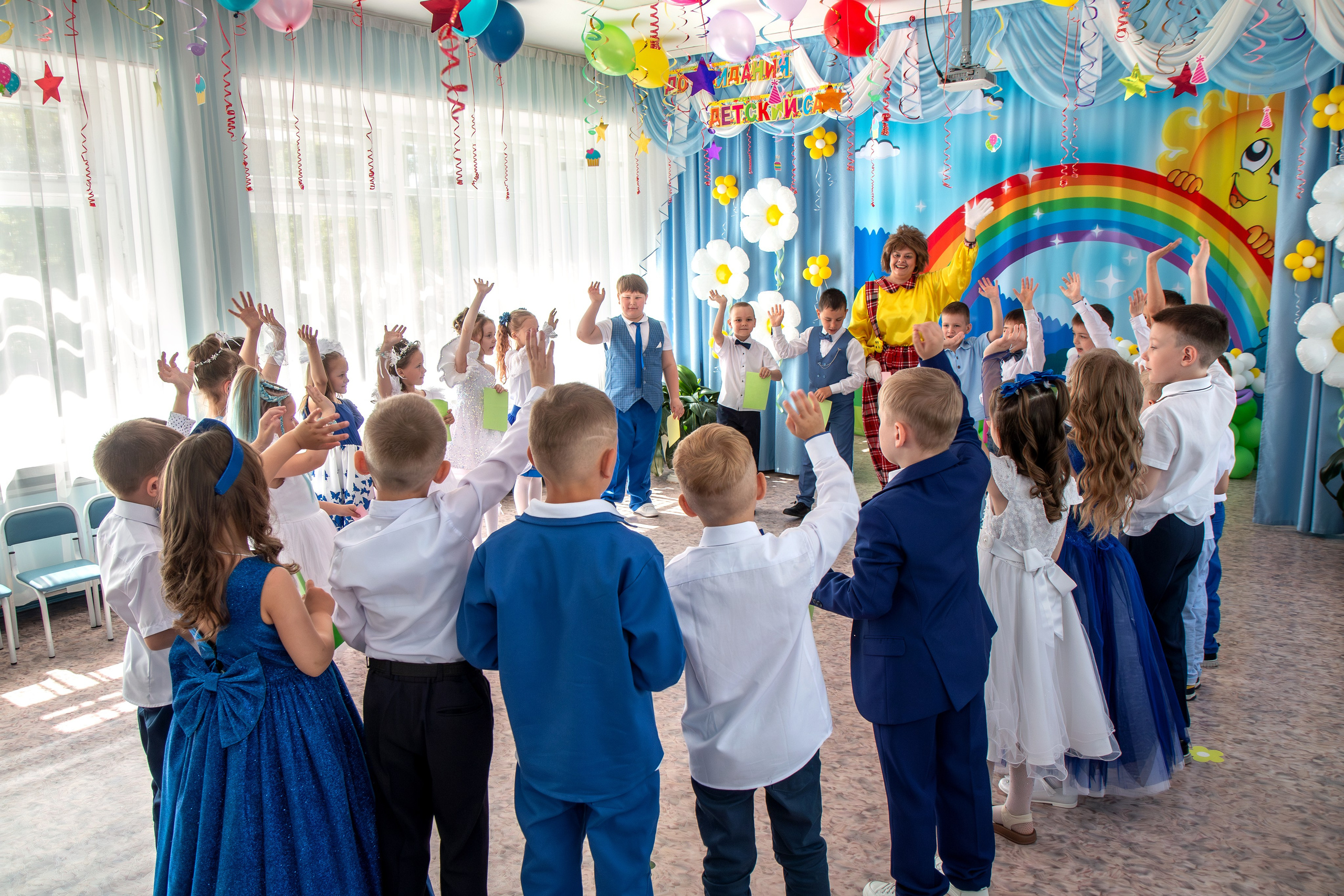 Выпускной вечер. Группа «Вишенка». Фотограф в Шелехове, лучшие выпускные альбомы в Шелехове