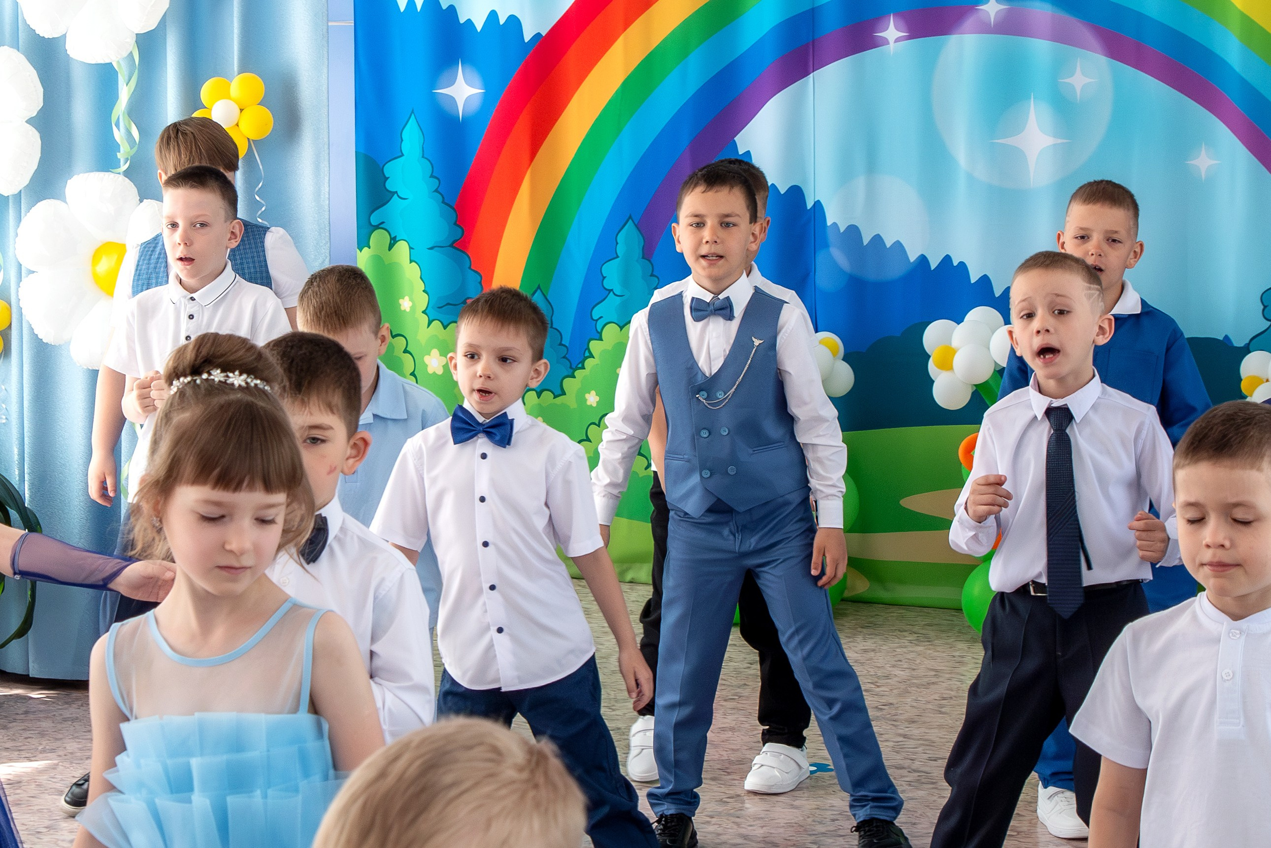 Выпускной вечер. Группа «Вишенка». Фотограф в Шелехове, лучшие выпускные альбомы в Шелехове