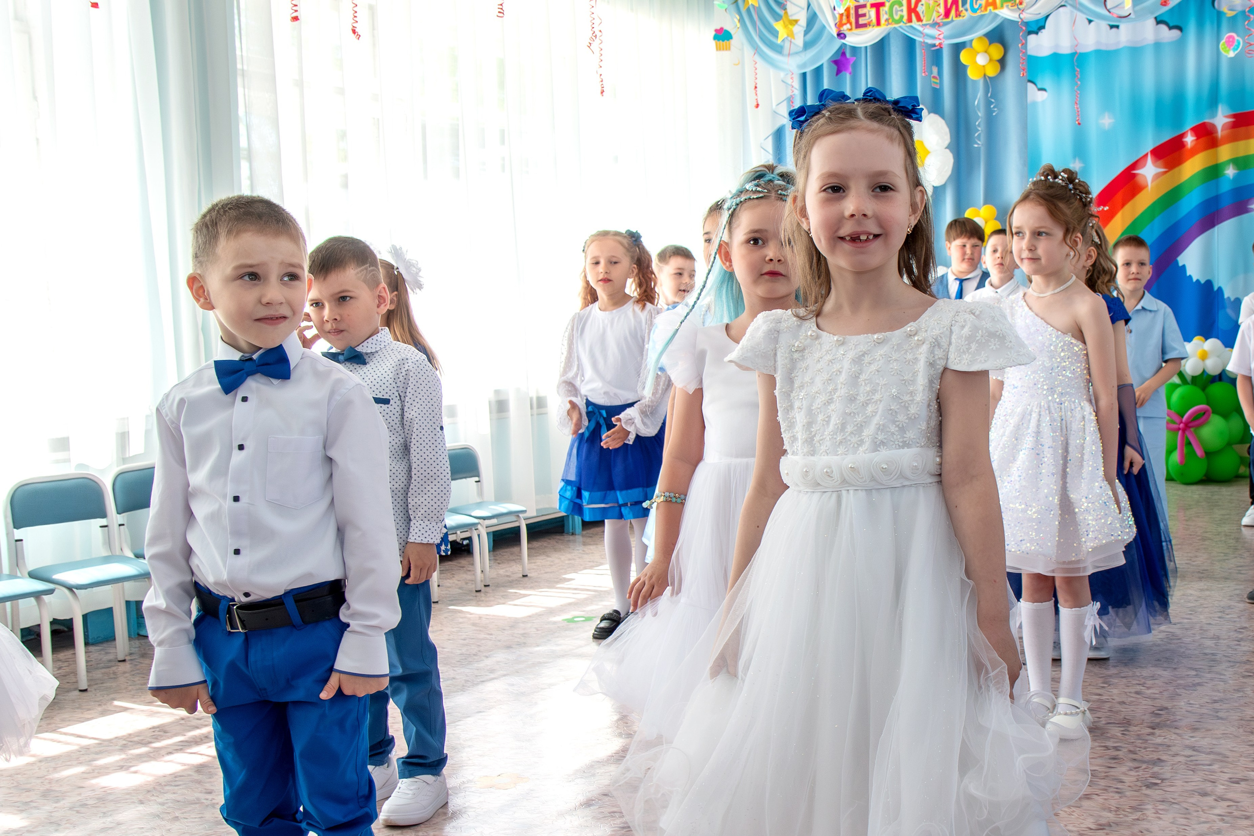 Выпускной вечер. Группа «Вишенка». Фотограф в Шелехове, лучшие выпускные альбомы в Шелехове