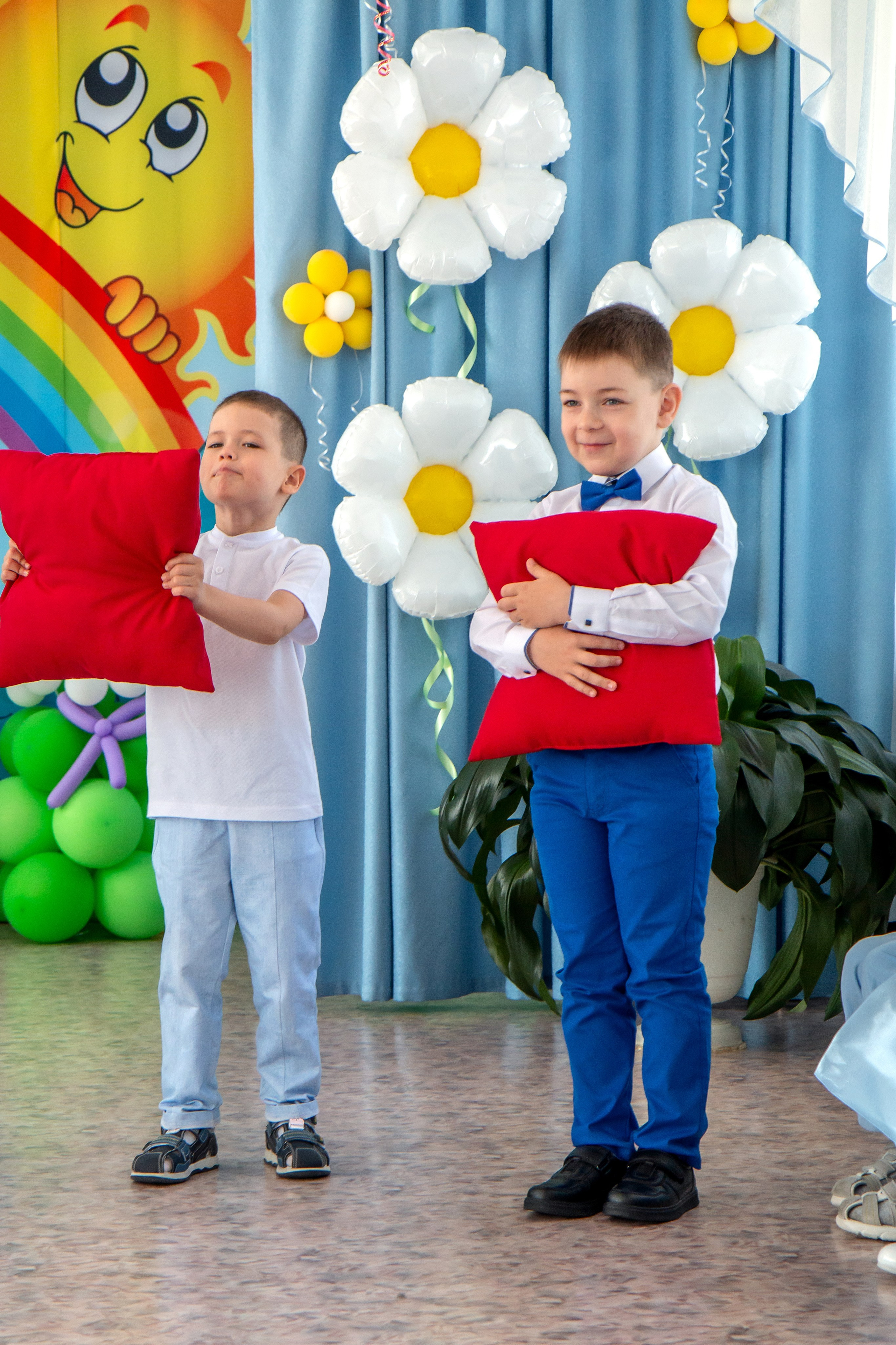 Выпускной вечер. Группа «Вишенка». Фотограф в Шелехове, лучшие выпускные альбомы в Шелехове