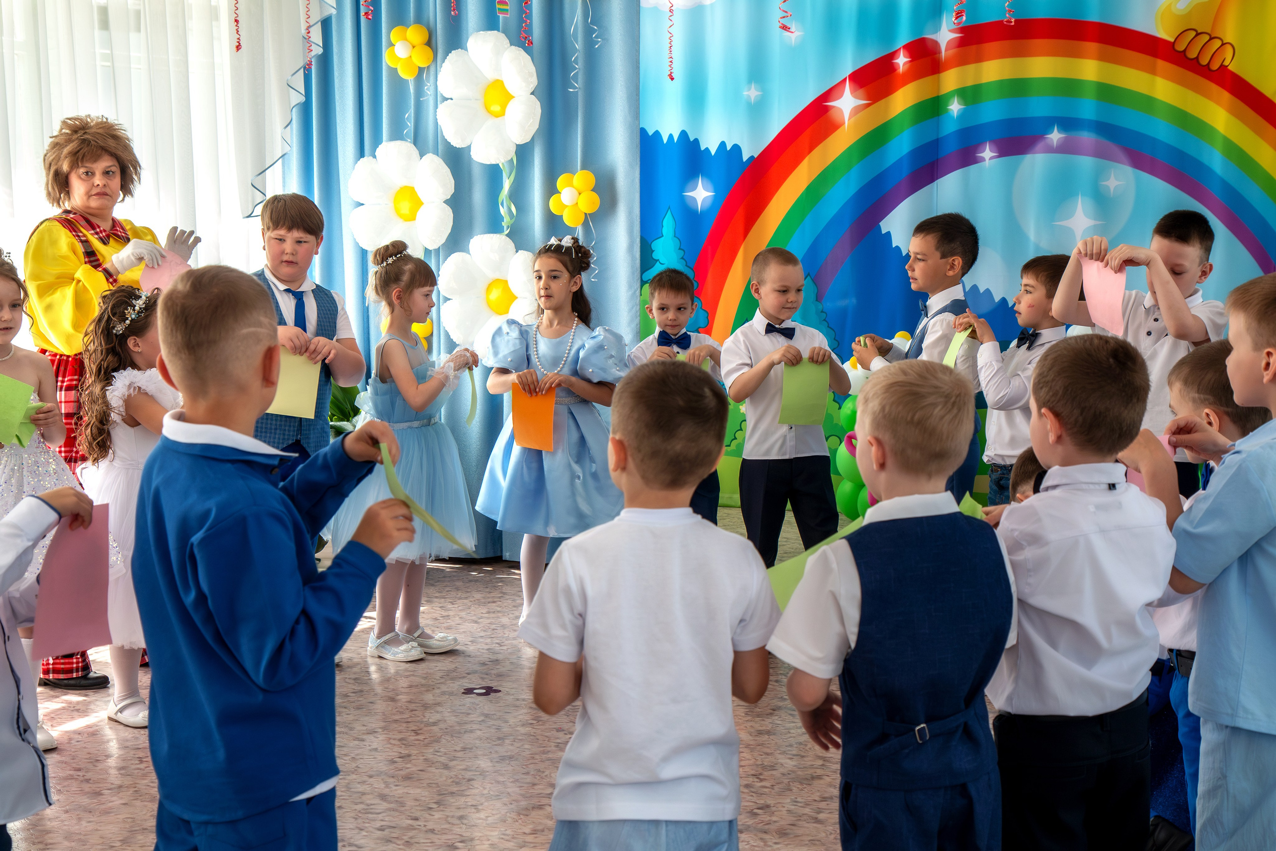 Выпускной вечер. Группа «Вишенка». Фотограф в Шелехове, лучшие выпускные альбомы в Шелехове