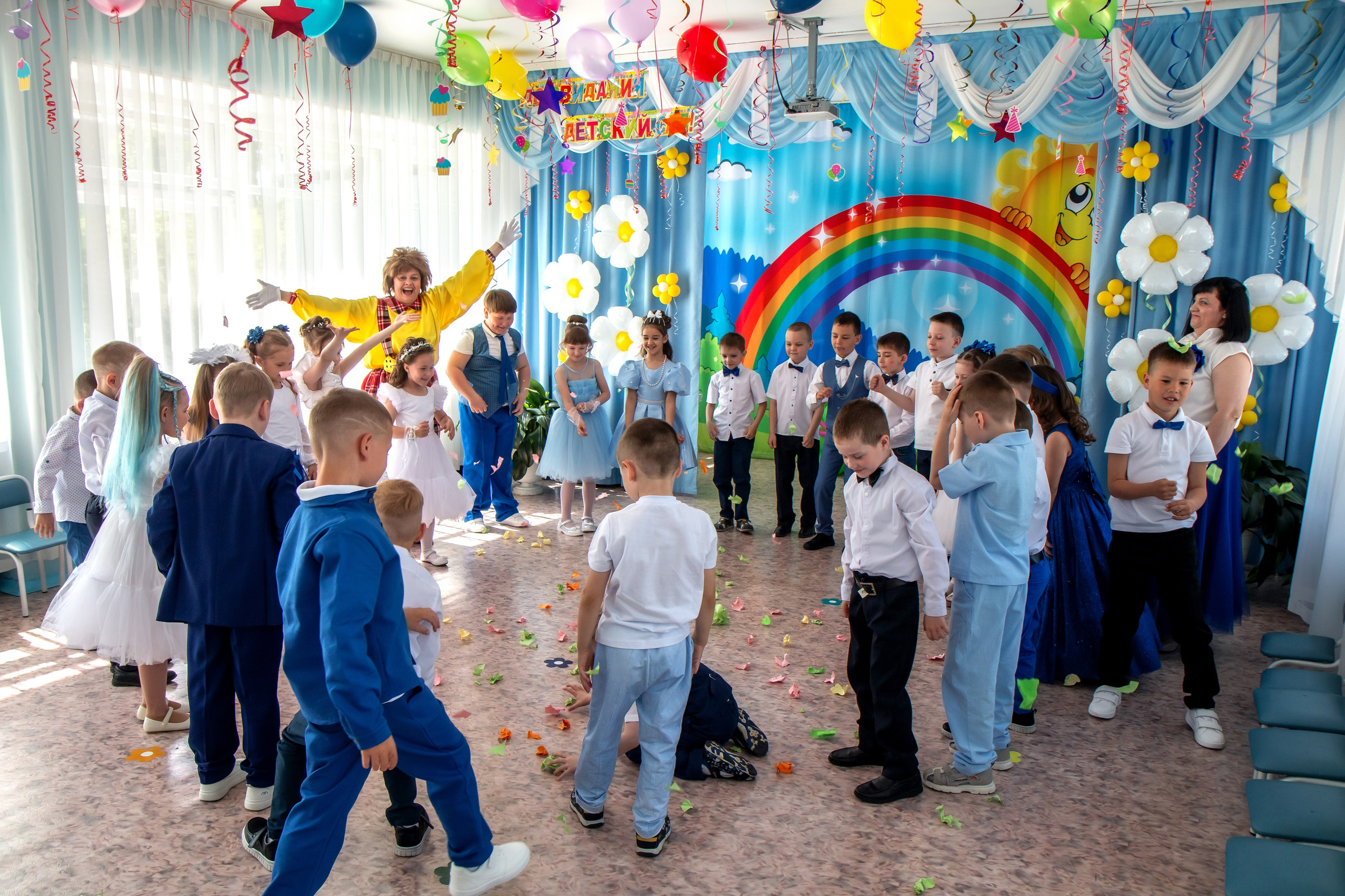 Выпускной вечер. Группа «Вишенка». Фотограф в Шелехове, лучшие выпускные альбомы в Шелехове
