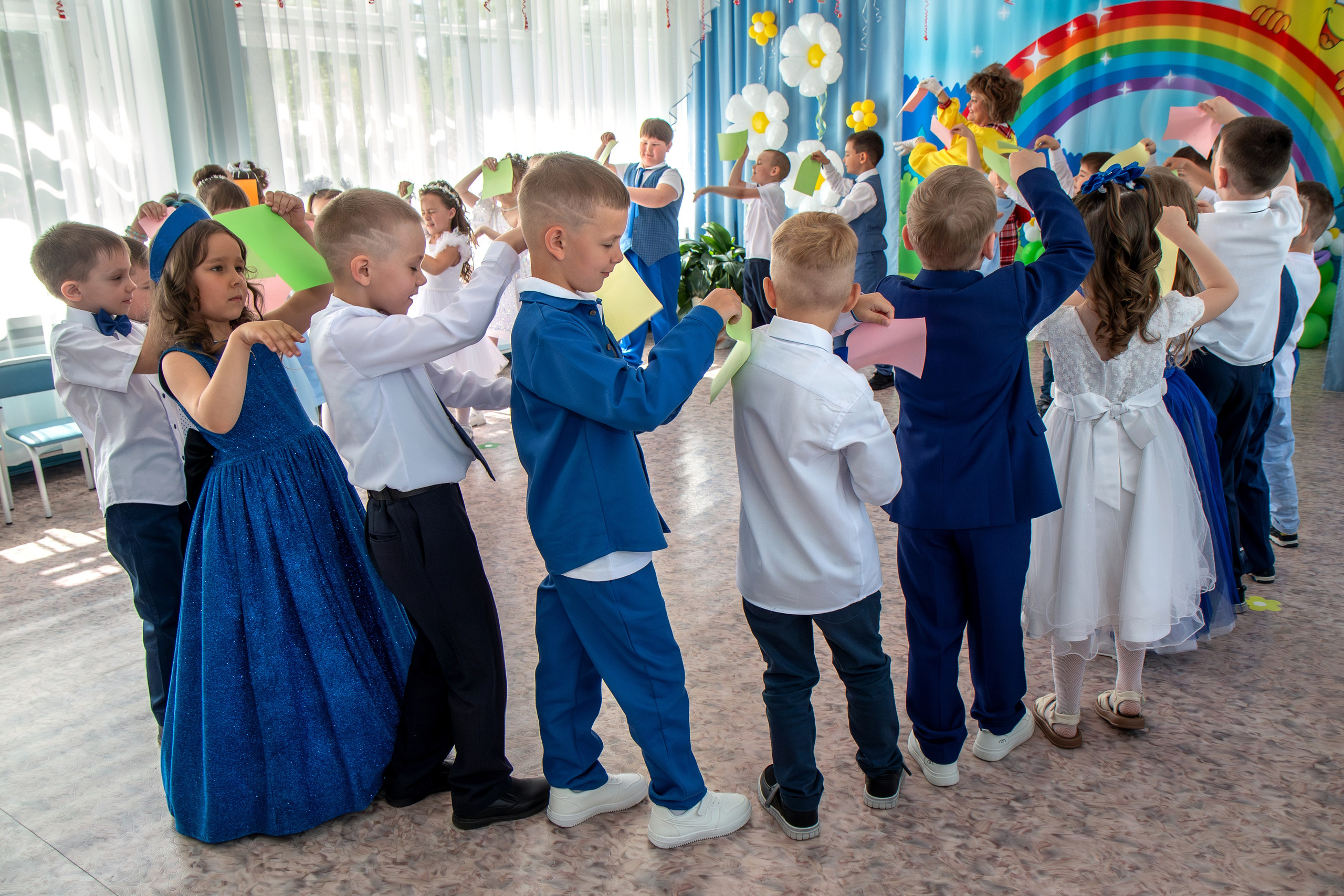 Выпускной вечер. Группа «Вишенка». Фотограф в Шелехове, лучшие выпускные альбомы в Шелехове