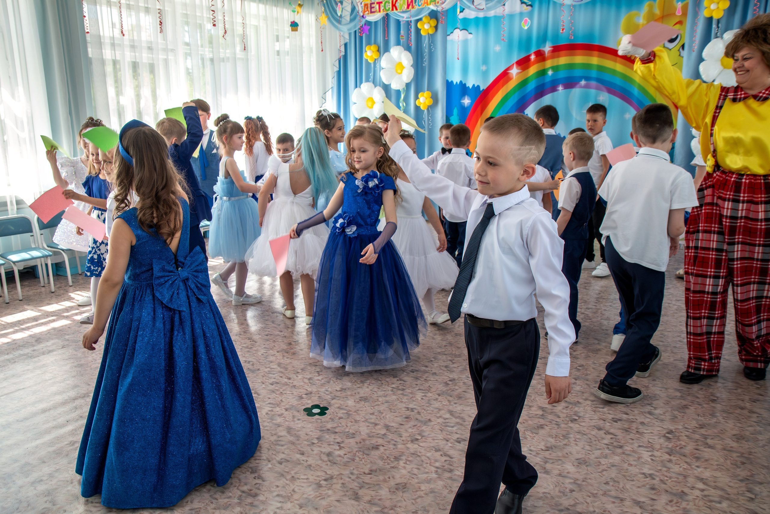 Выпускной вечер. Группа «Вишенка». Фотограф в Шелехове, лучшие выпускные альбомы в Шелехове