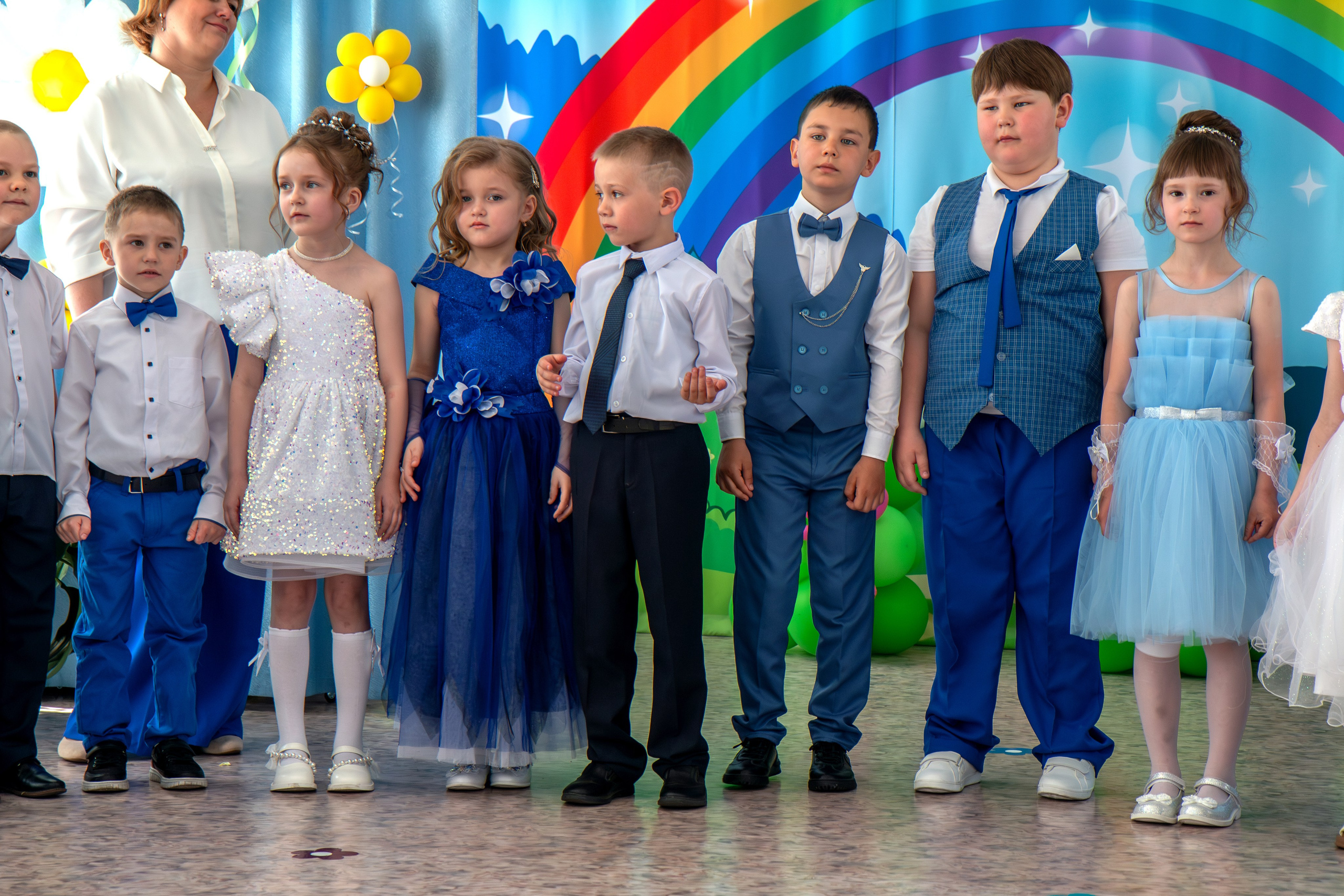 Выпускной вечер. Группа «Вишенка». Фотограф в Шелехове, лучшие выпускные альбомы в Шелехове