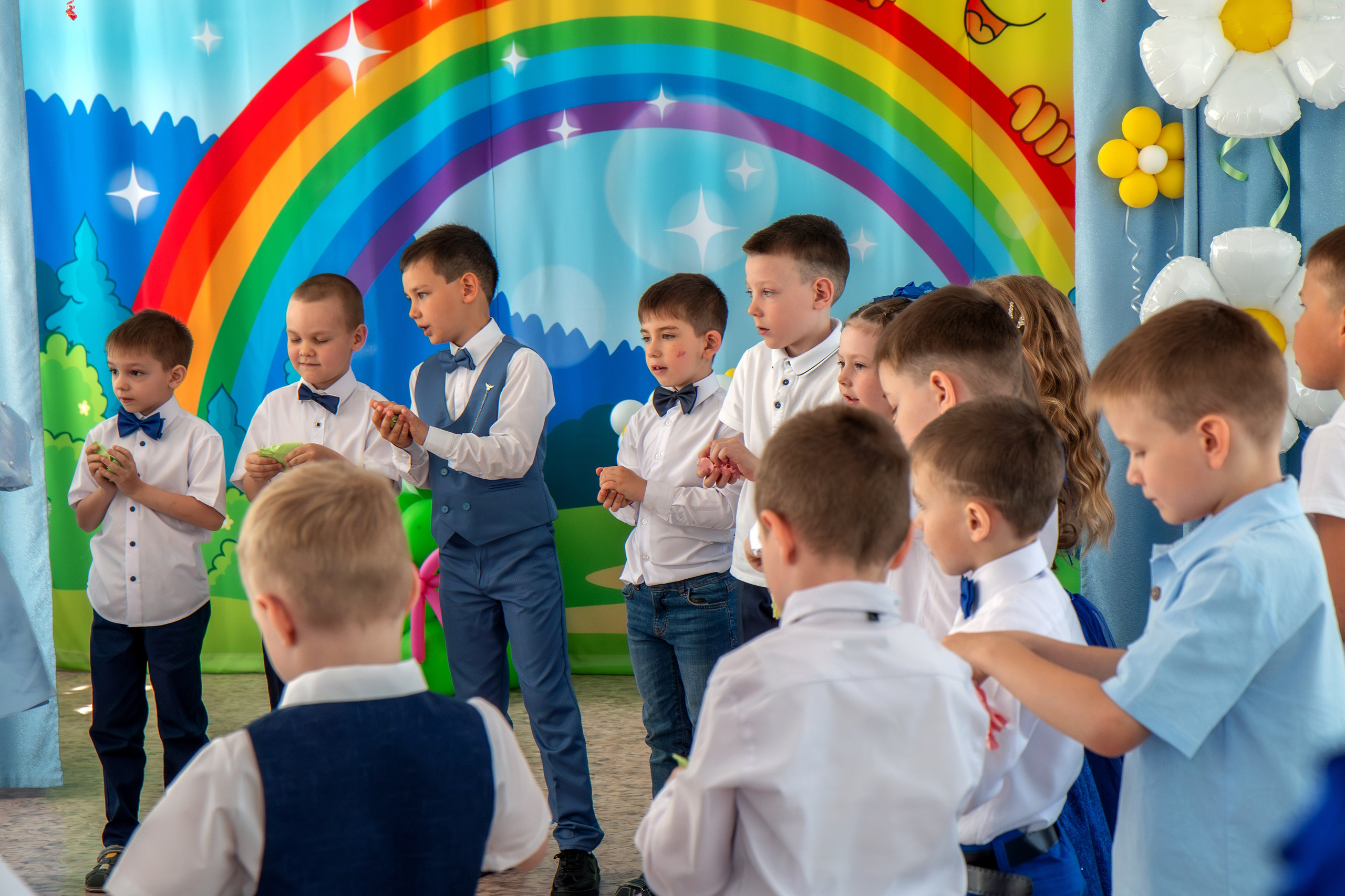 Выпускной вечер. Группа «Вишенка». Фотограф в Шелехове, лучшие выпускные альбомы в Шелехове
