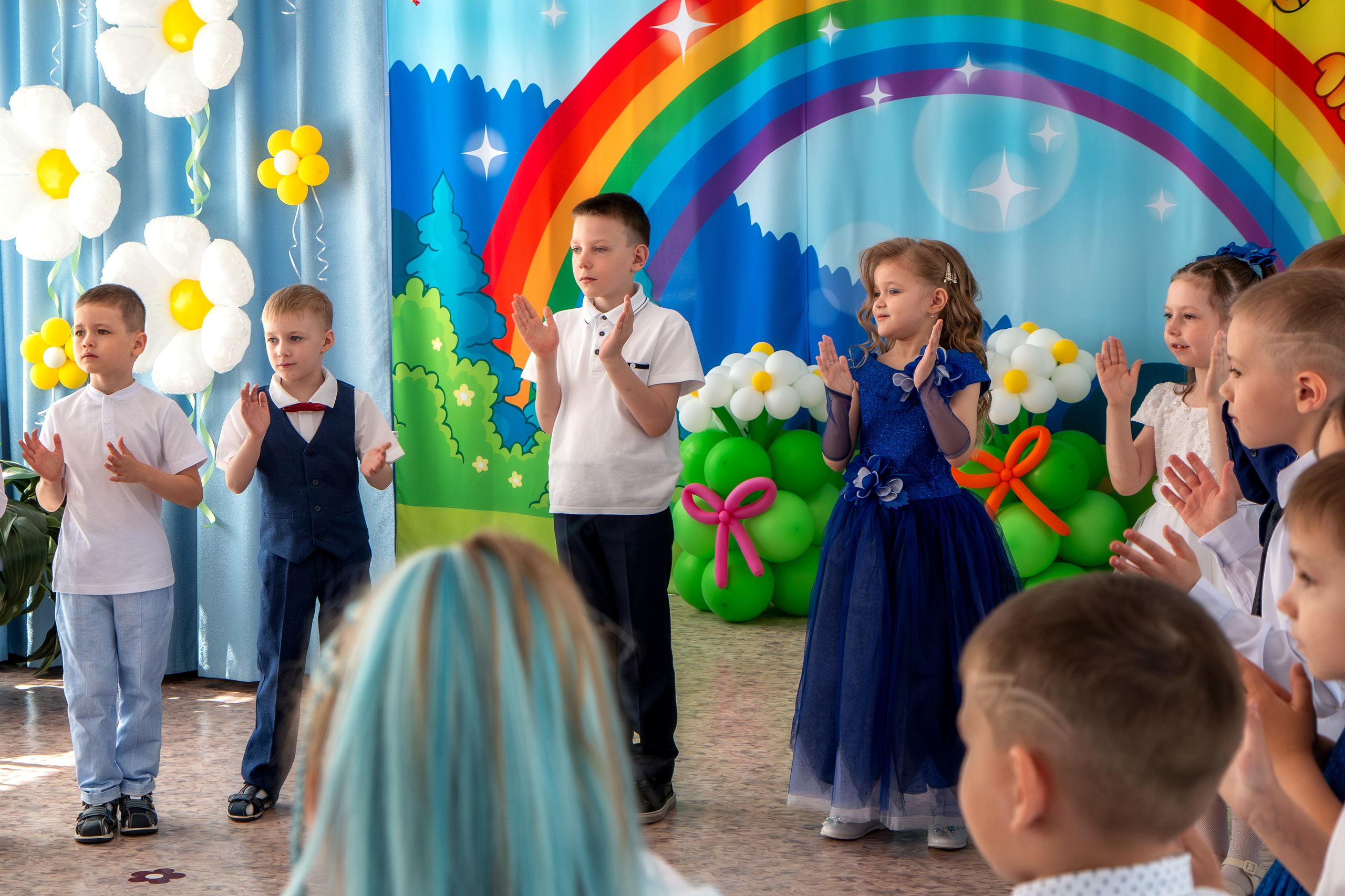 Выпускной вечер. Группа «Вишенка». Фотограф в Шелехове, лучшие выпускные альбомы в Шелехове