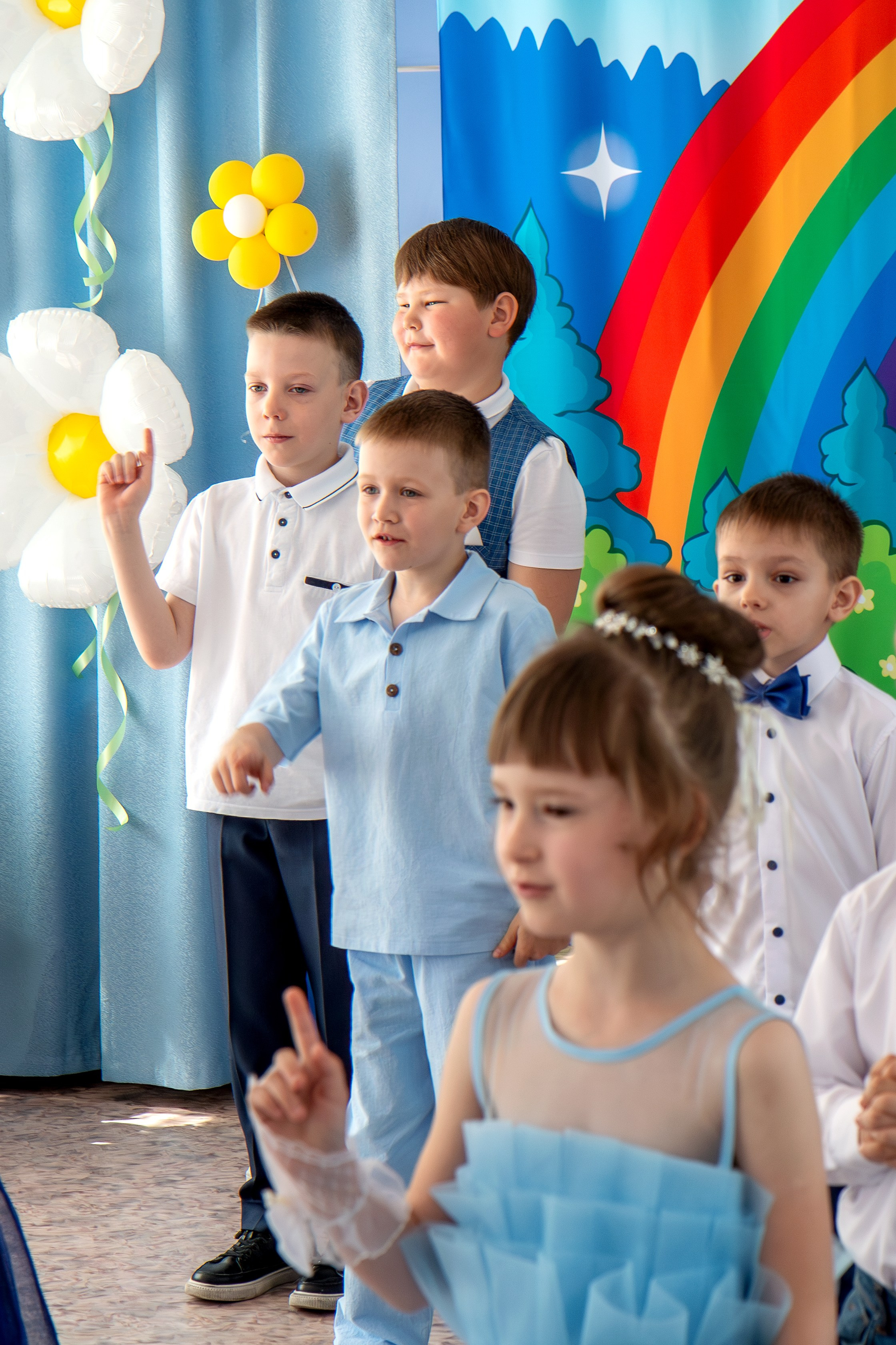 Выпускной вечер. Группа «Вишенка». Фотограф в Шелехове, лучшие выпускные альбомы в Шелехове