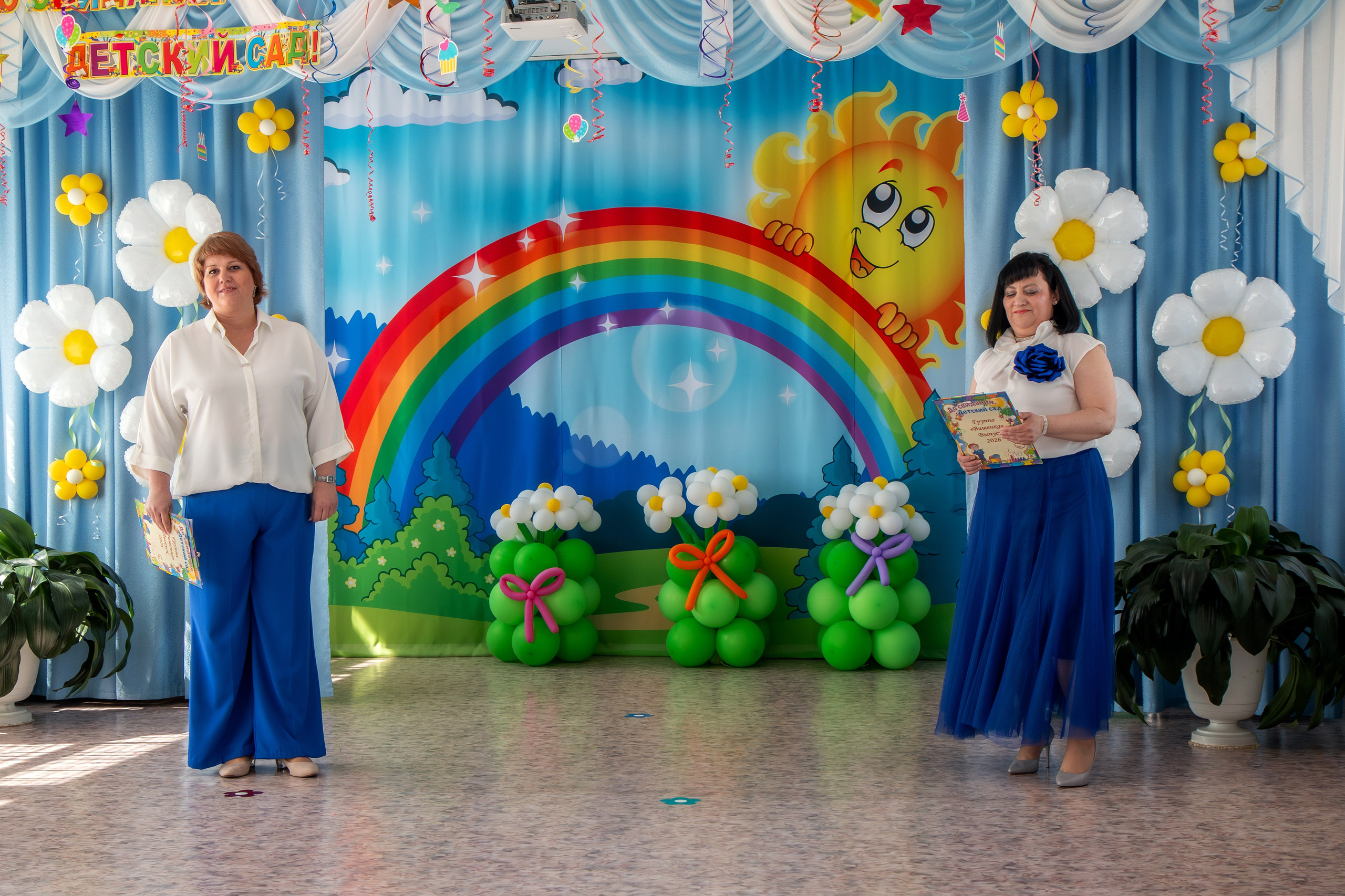 Выпускной вечер. Группа «Вишенка». Фотограф в Шелехове, лучшие выпускные альбомы в Шелехове