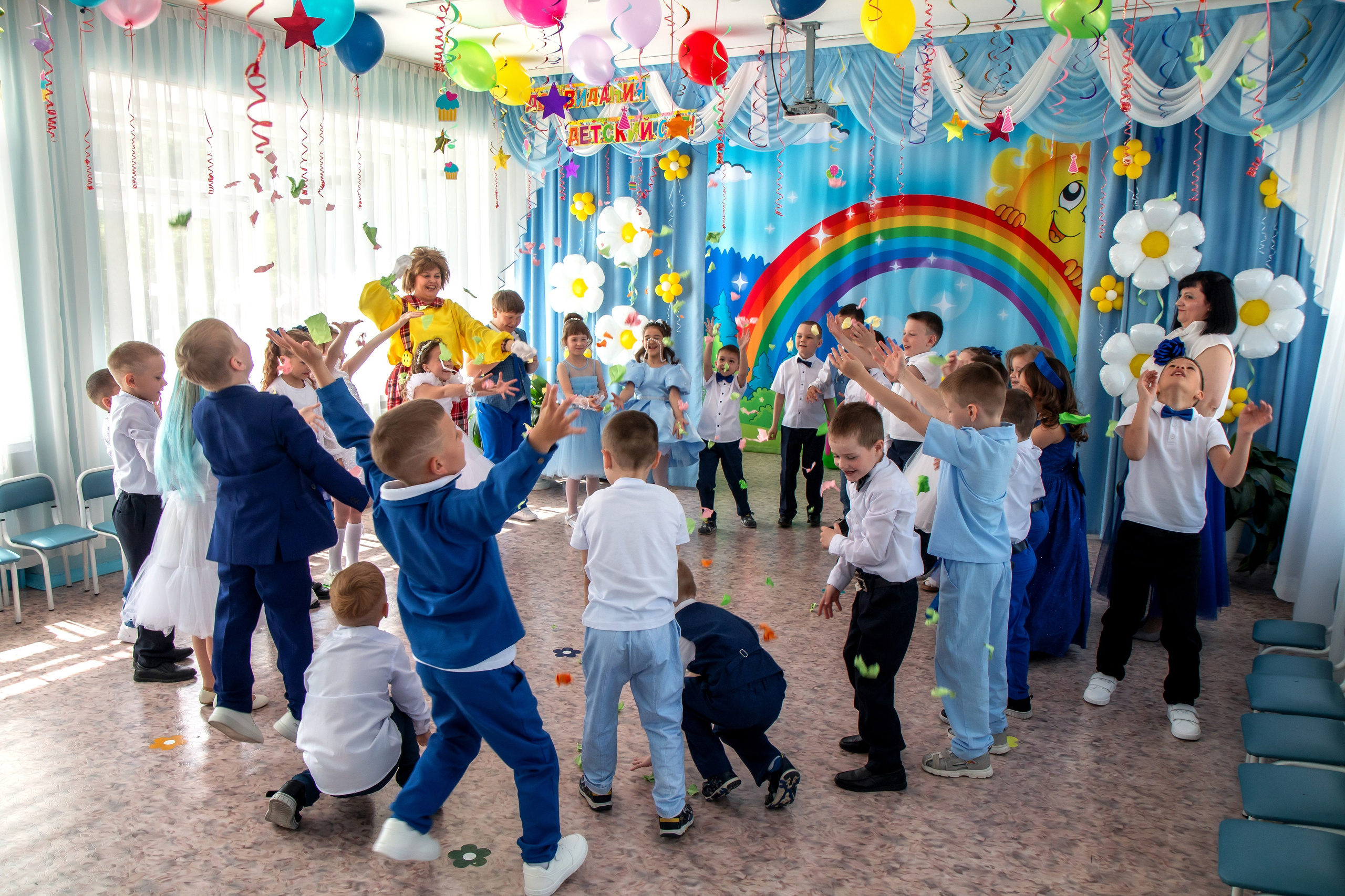 Выпускной вечер. Группа «Вишенка». Фотограф в Шелехове, лучшие выпускные альбомы в Шелехове