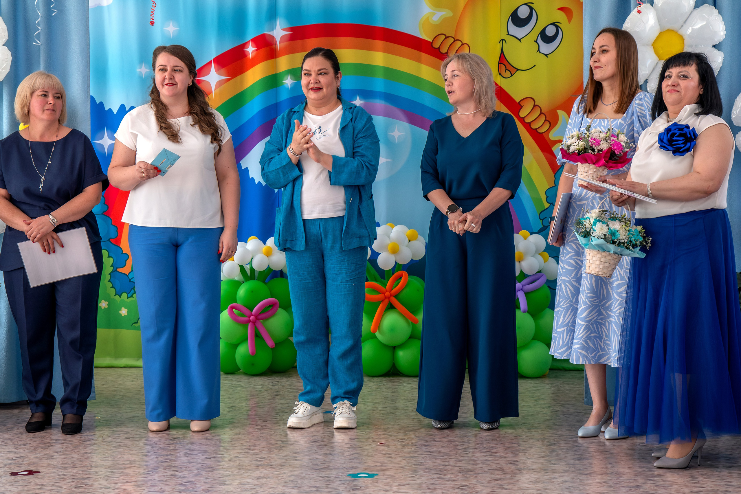 Выпускной вечер. Группа «Вишенка». Фотограф в Шелехове, лучшие выпускные альбомы в Шелехове